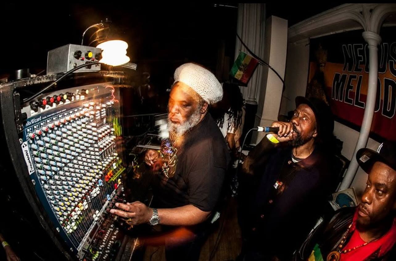 FRIDAY 30TH MAY
Ras Kama presents Negus Melody; a four hour Vinyl Session diving into the diverse history and current scope of roots and dub across the scene.
Negus Melody has been an integral pillar of the sound system community in St Paul’s since the early 2000s. Ras himself has been collecting records for over 4 decades.
The collective has performed with huge names across the scene including Channel One & Irration Steppas. Expect a night of dub, roots & reggae, revival, oldies but goodies and fresh new dub.
#bristoldub #bristolreggae #bristolroots #soundsystemculture #bristolevents #bristolnightlife #starandgarterbristol