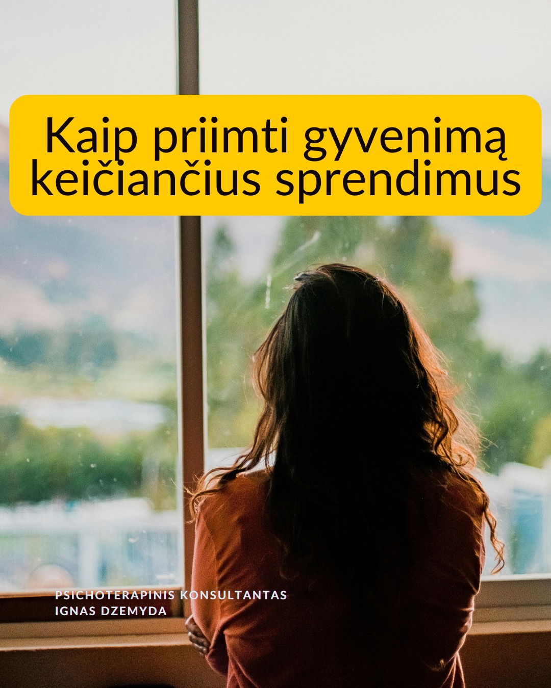 Kaip priimti gyvenimą keičiančius sprendimus
Tai esmingai svarbi tema. Gyvenime dažnai susiduriame su sudėtingais pasirinkimais, kurie paliečia visą mūsų gyvenimą. Daugybė gyvenimo situacijų priveda mus prie būtinybės priimti sprendimus, galinčius pakeisti visą ateitį. Kartais tiesiog privalome apsispręsti, o sprendimas nulems mūsų gyvenimo kryptį.
Dvi pagrindinės sritys - karjera ir santykiai. Daugeliui profesinis kelias ar pašaukimas kelia esminius klausimus: Kas aš iš tikrųjų esu? Ko iš tiesų noriu?
Tą pat galima pasakyti ir apie santykių sritį: Ar verta pradėti galimai gyvenimą pakeisiančius santykius?
O gal tenka spręsti, ar likti ilgalaikiuose santykiuose su žmogumi, su kuriuo netgi sukurta šeima – tai vienas sunkiausių pasirinkimų.
Tokiose situacijose dažnai mumyse siaučia stiprūs jausmai ir emocijos. Tai apsunkina gebėjimą aiškiai mąstyti ir susivokti, ką pasirinkti. C. G. Jungo teigimu, tokiose situacijose ypač svarbi mūsų savimonė ir tapatybės jausmas.
Kaip rasti kelią sprendimų labirinte? Tokiais momentais svarbu apsvarstyti visas priežastis, jausmus ir galimus pasirinkimus. Tačiau net ir tada galime jaustis pasimetę.
Gyvenimą keičiantys sprendimai ir naujas kelias. Kaip sakė Jungas, kartais tampame sprendimo aukomis, kai sprendimas priimamas nepaisant mūsų širdies ar giluminio jausmo. Turime mokytis išgirsti save. Ne tik tai, ką galvojame, bet ir ką jaučiame giliai viduje. Kai atrodo, kad viskas išsemta ir nežinome, kur eiti toliau, Savastis gali tyliai pasiūlyti kitą kelią. Jei turime drąsos ją išgirsti.
Kaip rasti ryšį su Savastimi?
Sapnai yra vienas pagrindinių Savasties balsų:
„Ką sapnas nori man pasakyti apie mano sprendimą?“
Padeda aktyvi vaizduotė (Jungo metodas), sąmoningas dialogas su vidiniais vaizdiniais (vidiniu vaiku, šešėliu ar būsimu „aš”).
Svarbu vidinis dialogas ir refleksija:
„Ką iš tiesų jaučiu?“
„Ko mano gyvenimas dabar iš manęs nori?“
Nepamirškite pasirūpinti savimi!
#psichologija #psichoterapija
#savespazinimas #psichologas #emocinesveikata #psichologinepagalba #savirefleksija #terapija #psichinesveikata #meditacija #gyvenimokokybė #asmeninisaugimas #augimas