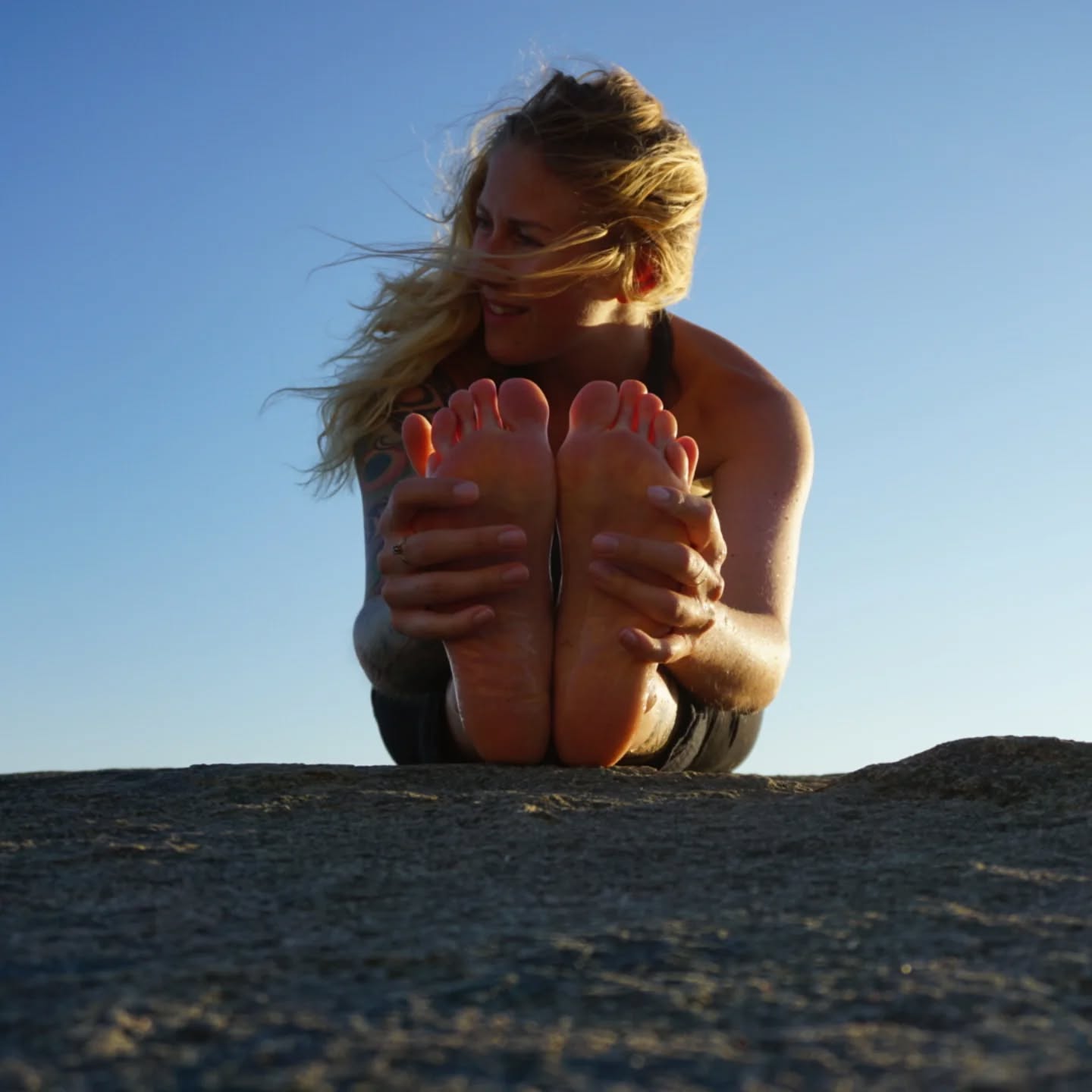 Freiluft-Yoga am Reither See – wir starten in den Sommer!
Der See ruft – und wir rollen wieder die Matten aus! Ab 28.05.25 startet unser Yoga unter freiem Himmel direkt am wunderschönen Reither See im Alpbachtal.
📍 Ort: Reither See, Reith im Alpbachtal
🕘 Zeit: immer mittwochs, 8:00 Uhr
🧘♂️ Für alle Levels geeignet – egal ob Anfänger:in oder Fortgeschrittene:r
💬 Bitte mitbringen: eigene Matte, ggf. Decke, Wasser & Sonnenbrille 😎
Komm vorbei, atme tief durch und genieße den Zauber des Sommers mit jeder Bewegung. 🌸💚
Anmeldung & Infos: Christina, 0660/5634477
Ich freu mich auf dich!
.
.
#FreiluftYoga #ReitherSee #YogaImFreien #YogaAlpbachtal #Naturyoga #Sommerstart #YogaInTirol #Achtsamkeit #YogaMitAussicht #Seeyoga #yogawellbeing