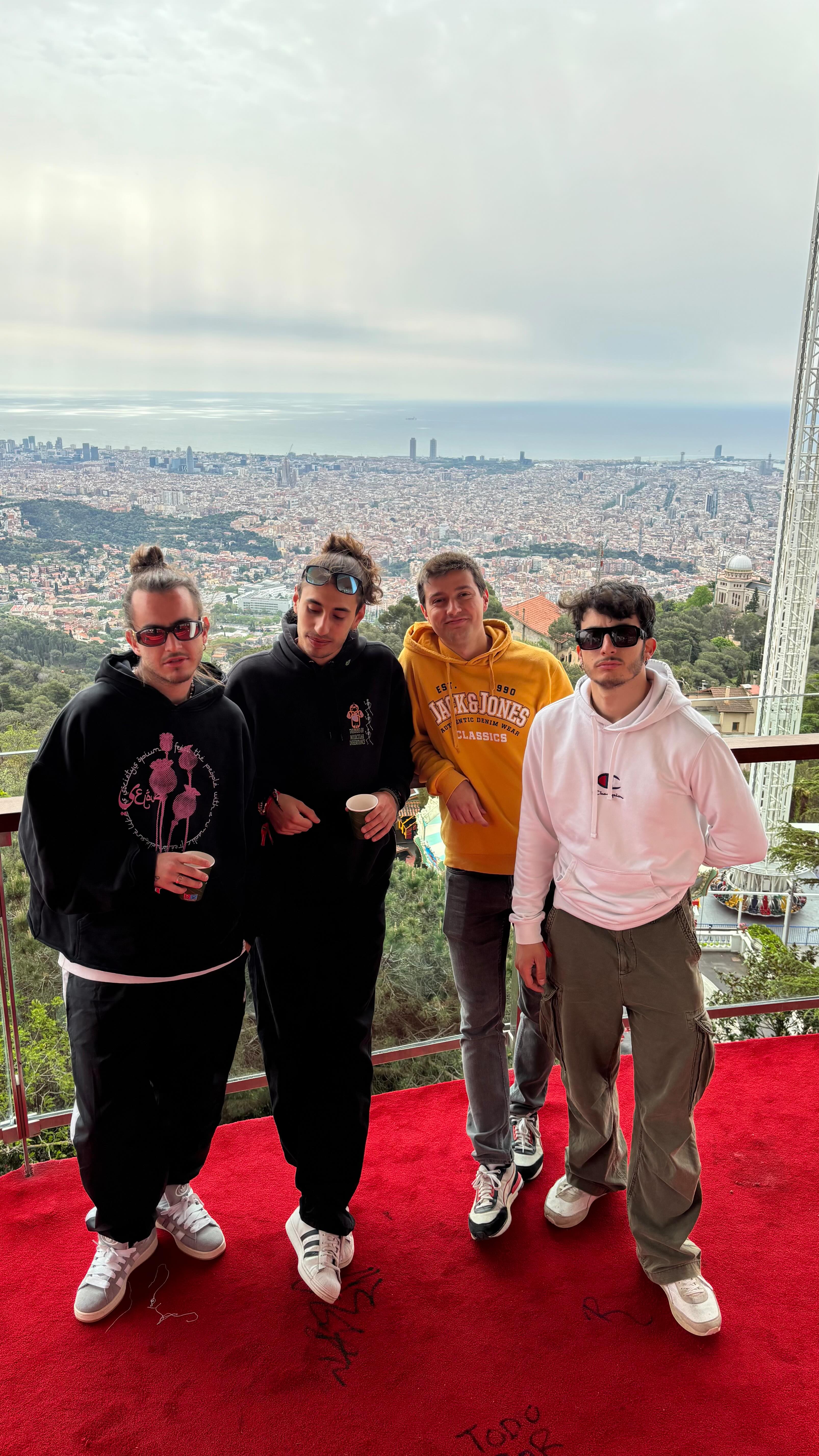 L'altre dia vam estar ađŽRAC1đŽ celebrant els seus 25 anys. GrĂ cies per convidar-nos i x molts anys mĂ©sâ€ïž
16/05 - LES PLANES D'HOSTOLES
17/05 - PORT DE LA SELVA