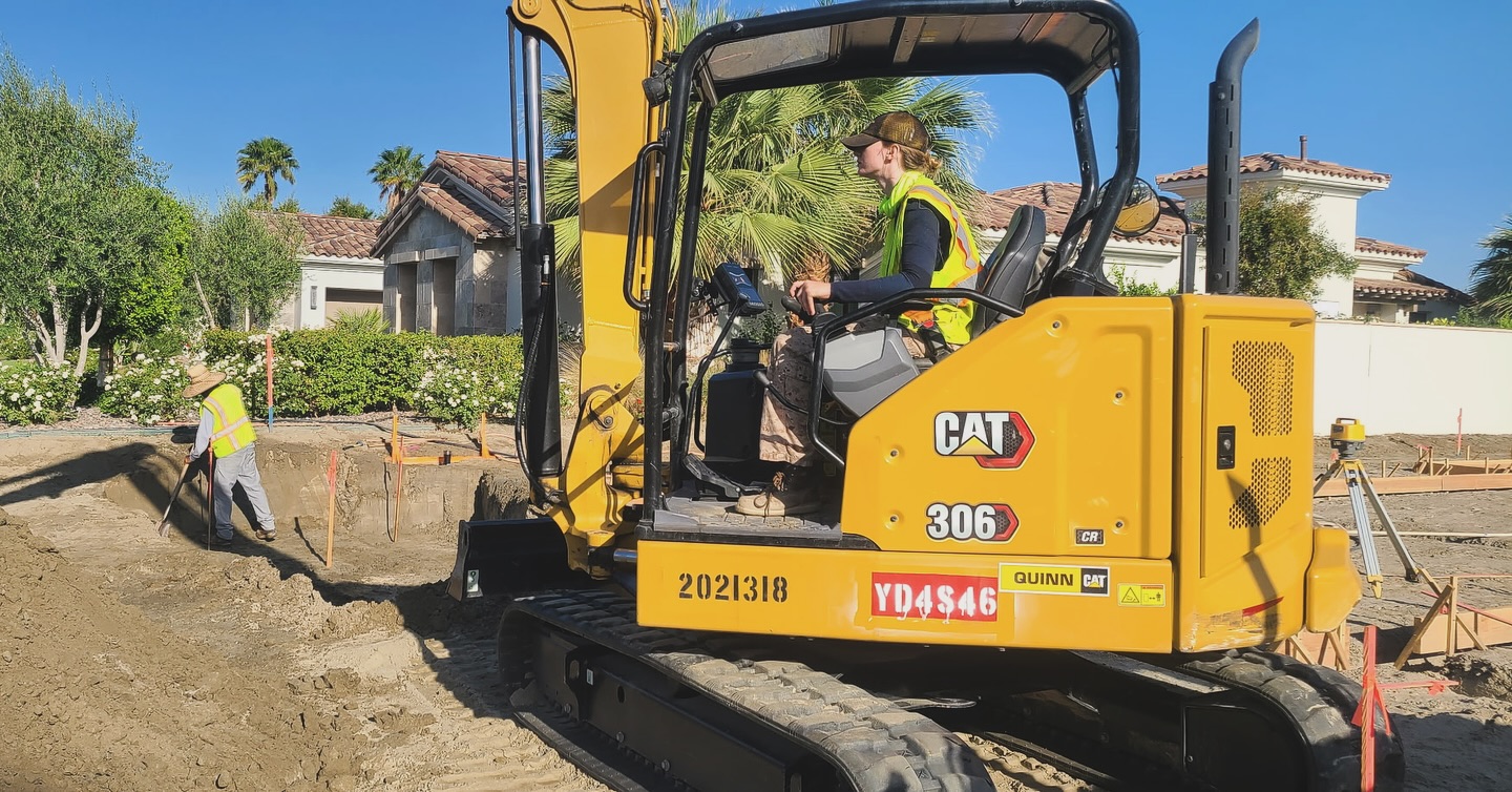We specialize in
-Finish grading
-Rough grading
-Dry utilities
-Excavating
-Land clearing
Give us a call or send us a dm for your next project
#dozer #613 #613scraper #scraper #watertruck #overexcavation #grading #loader #cat930 #coachellavalley #afloresgrading #aar #construction #constructionlife. #newholland #skiploader #catequipment #caterpillar #hwmf #heavyequipment