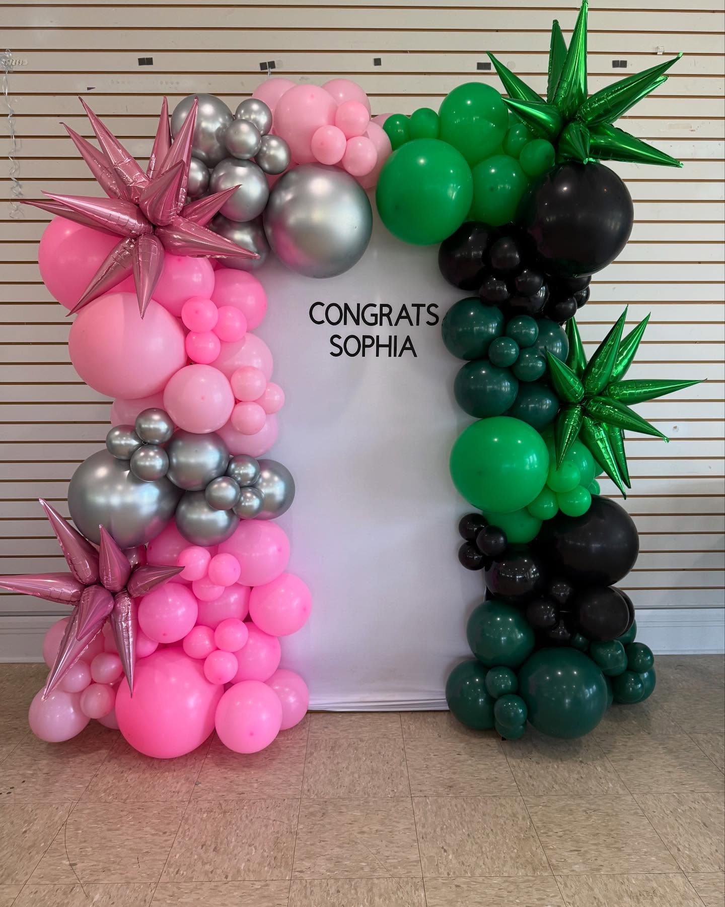 🎓✨ I hope Sophia had a WICKED good graduation party! 💚🩷
This pink, silver, green, and black setup was made for a celebration that’s nothing short of spellbinding! 🪄
Here’s to a future that’s totally defying gravity! 💫
📍 Huntsville, AL & surrounding areas
Now booking for graduations, birthdays, baby showers, bridal showers, holidays & more!
🎈 DM to reserve your date — let’s make your next event POP!