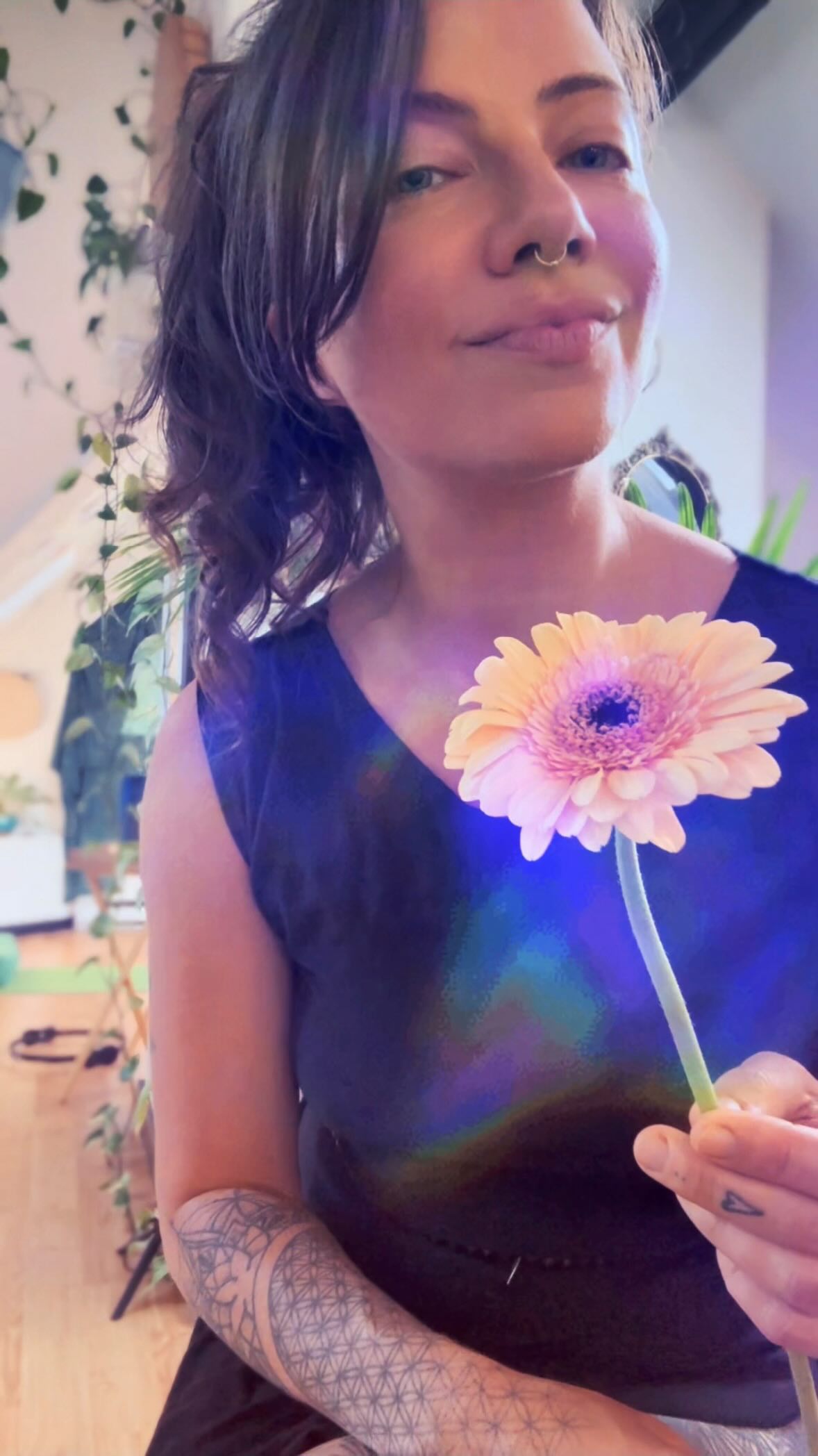 Frequency stirs in the liminal.
A pulse. A rhythm. A remembering. An Echo ~
It has been awakening in the spaciousness of my soul
I’ve been weaving this offering slowly, reverently. From the wisdom of our bodies, the subtle language of the unseen realms, remembering how to hold an architecture of soft power.
I am not just opening another container, I am cultivating a sanctuary.
A rhythm.
A field of devotion for those who are ready to come home. To their breath, their softness, their sovereignty.
Solstice, I will reveal the path.
If you have been feeling the hum…
Your soul has been longing for devotion and spacious support…
Ready to attune to your own essence in a way that sustains you ~
You will feel the call.
The portal opens soon.
Want the direct invite? 👯♀️
#echogang
#somaticmagic
#energyfieldwork
#luminousenergyfield
#innerlandscape
#soultending
#sanctuary