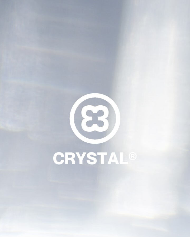 CRYSTAL®
Like glass, but vinyl.
No color, no filter: fully transparent.
🧊Available now on vinylacy.com
#PressedByVinylacy