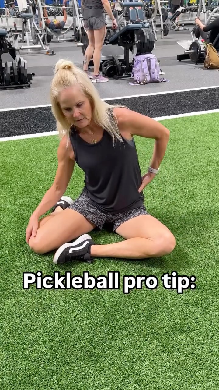 Stretch it out to step up your game! 🏓🧘 hip mobility isn’t just about flexibility- it’s your secret weapon for a quicker pivots, smoother shots, and injury-free play. Let’s keep those hips happy and the rallies long! 💥#PicklBallProTip #pickleball #pickleballinjury