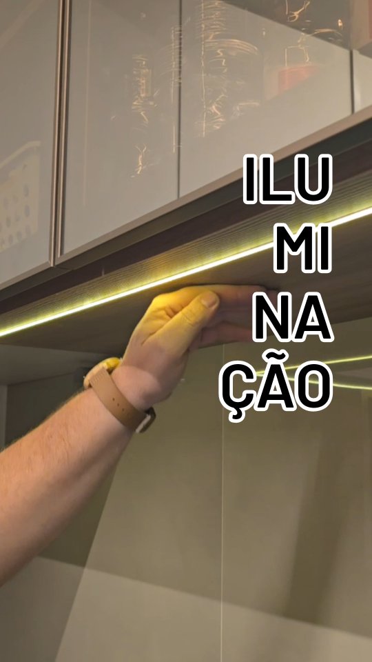✨ Iluminação que encanta e facilita o dia a dia!
Neste projeto, destacamos a iluminação em LED instalada sobre a bancada da cozinha — acendimento por toque, com sensor dimerizável que permite ajustar a intensidade da luz conforme a sua necessidade.
Além de valorizar a marcenaria, traz praticidade e muito mais conforto para cozinhar, preparar alimentos ou simplesmente aproveitar o ambiente com sofisticação. 💡✨
🔘 Toque para acender.
🌗 Controle de intensidade.
💫 Beleza e funcionalidade no detalhe.
.
.
.
.
.
.
.
#Marcenariacomestilo #IluminaçãoLED #CozinhaPlanejada #Marcenaria