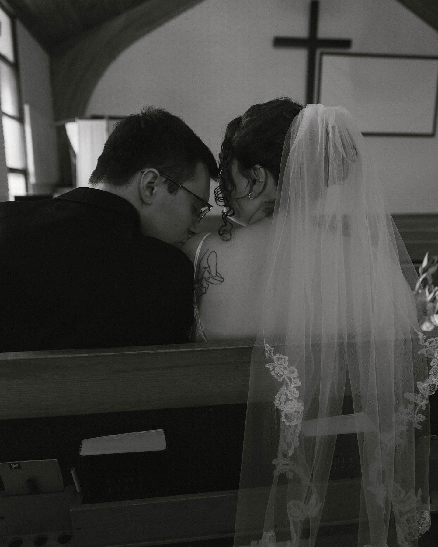 a major sucker for a b&w ๐ฅน
isaac & emma haas are just perfection