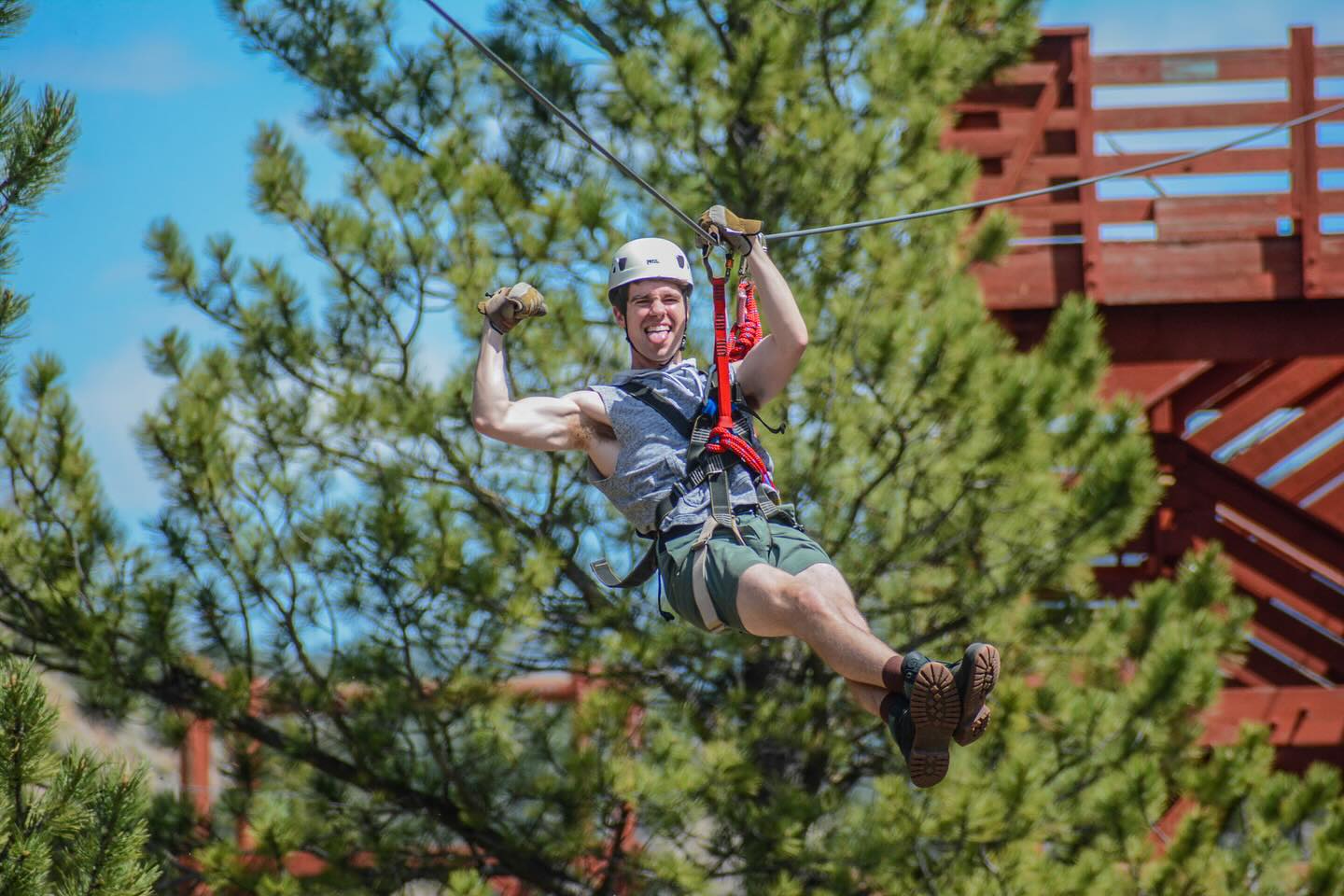 The Oxygen was low, but the spirits were high🙏
#denver #redrocks #imlikeabird #milehighclub