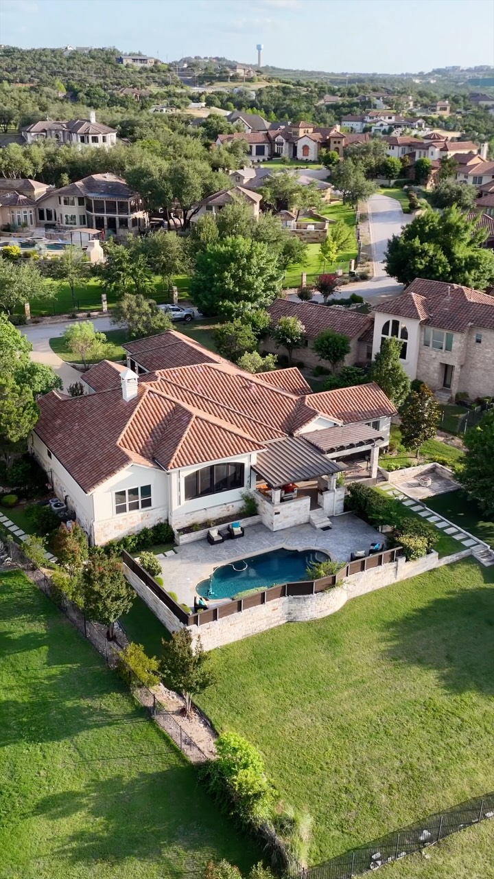 🌴 Why just vacation somewhere when you can live like you’re on vacation every day in Lakeway? ☀️ With resort-style vibes, luxurious finishes & a backyard built for relaxation—this home brings the getaway to you!
.
#LakewayLiving #ForSale #VacationVibes
