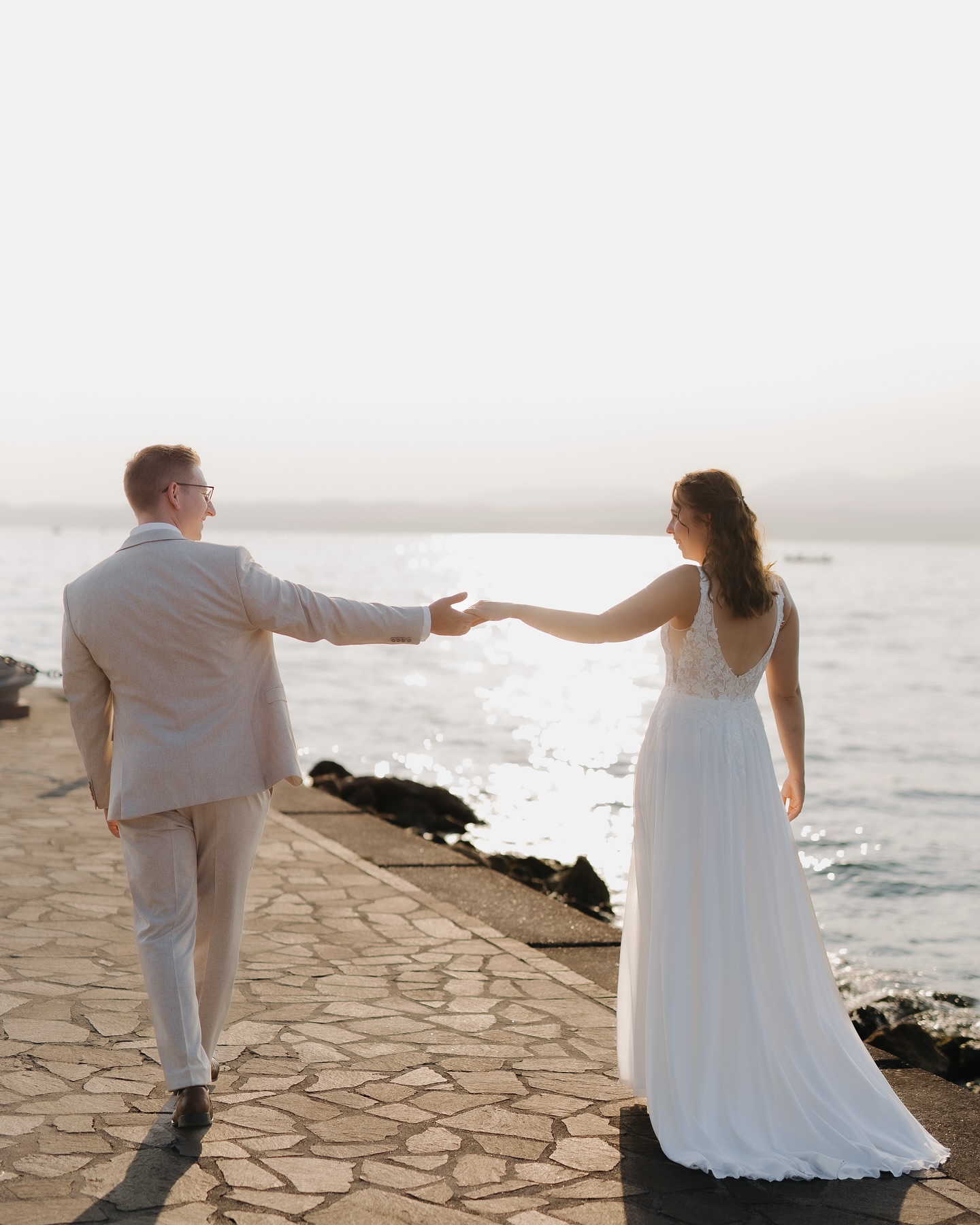M & C ✨
Still in love with these two and Lago di Garda🤍
#lagodigarda #weddingitaly #italywedding #destinationwedding #destinationweddingitaly #melinawaliczekfotografie #hochzeit2026 #hochzeititalien #gardasee #lagodigardawedding