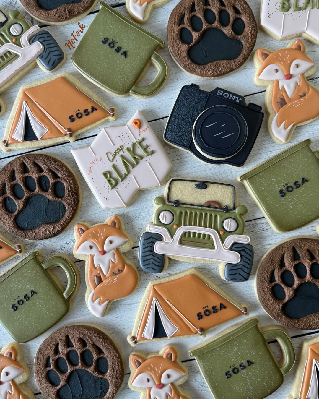 Gak! …so ok, this is our new favorite set! ⛺️🐻 🦊☕️📷 We LOVE helping with camp snack duty! 🫡🍪
NoFork is outta the kitchen and spending some time with our four-legged homies and the best wildlife conservation peeps @the.sosa ❤️
…see ya Portland, wish I could say I’d miss you😆✌🏼✈️
#SOSA #AlaskaBearCamping #WildlifeConservation #ConservationTravel #ImpactTravel #TravelWithPurpose #nofork #celebratingmadeeasy #eatwithyourhands #sugarcookies #noutensilsrequired #supportlocal #custombakery