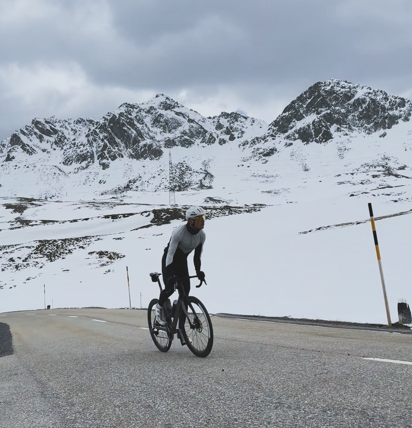 A calm week of resting, reflecting and restructuring after the double header weekends of racing. Charged up for the next challenges after a wonderful weekend celebrating the most important thing 🫶 in the mountains 🏔️.
#chasetogetchased