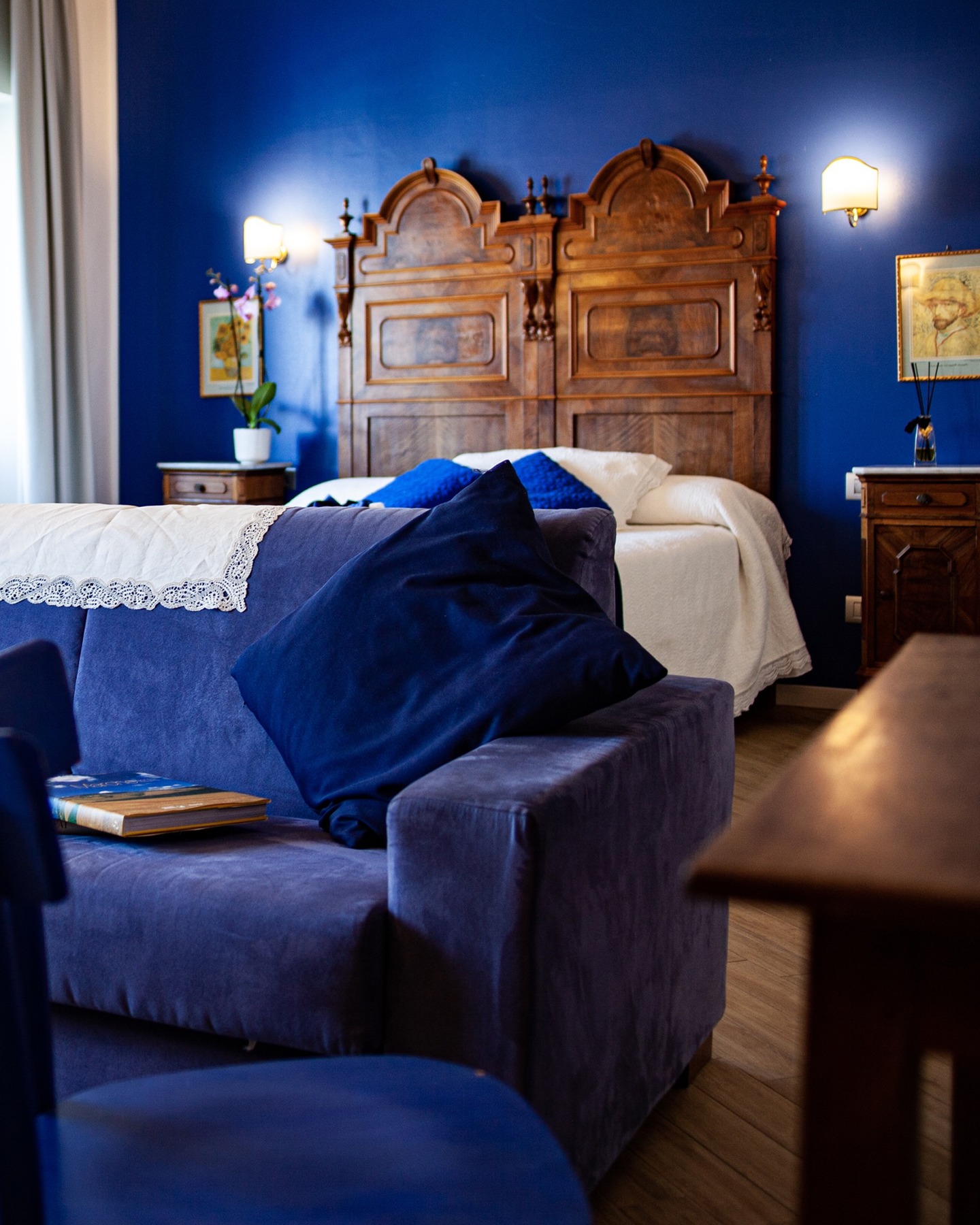 Scopri le nostre camere, la loro #luce, l'arredamento, immergiti nella bellezza di un'alba senza confini e goditi ogni #istante delle tue #vacanze nella #RivieradelConero. Ti aspettiamo a #Sirolo - #marchetourism #lemarche #hollydays