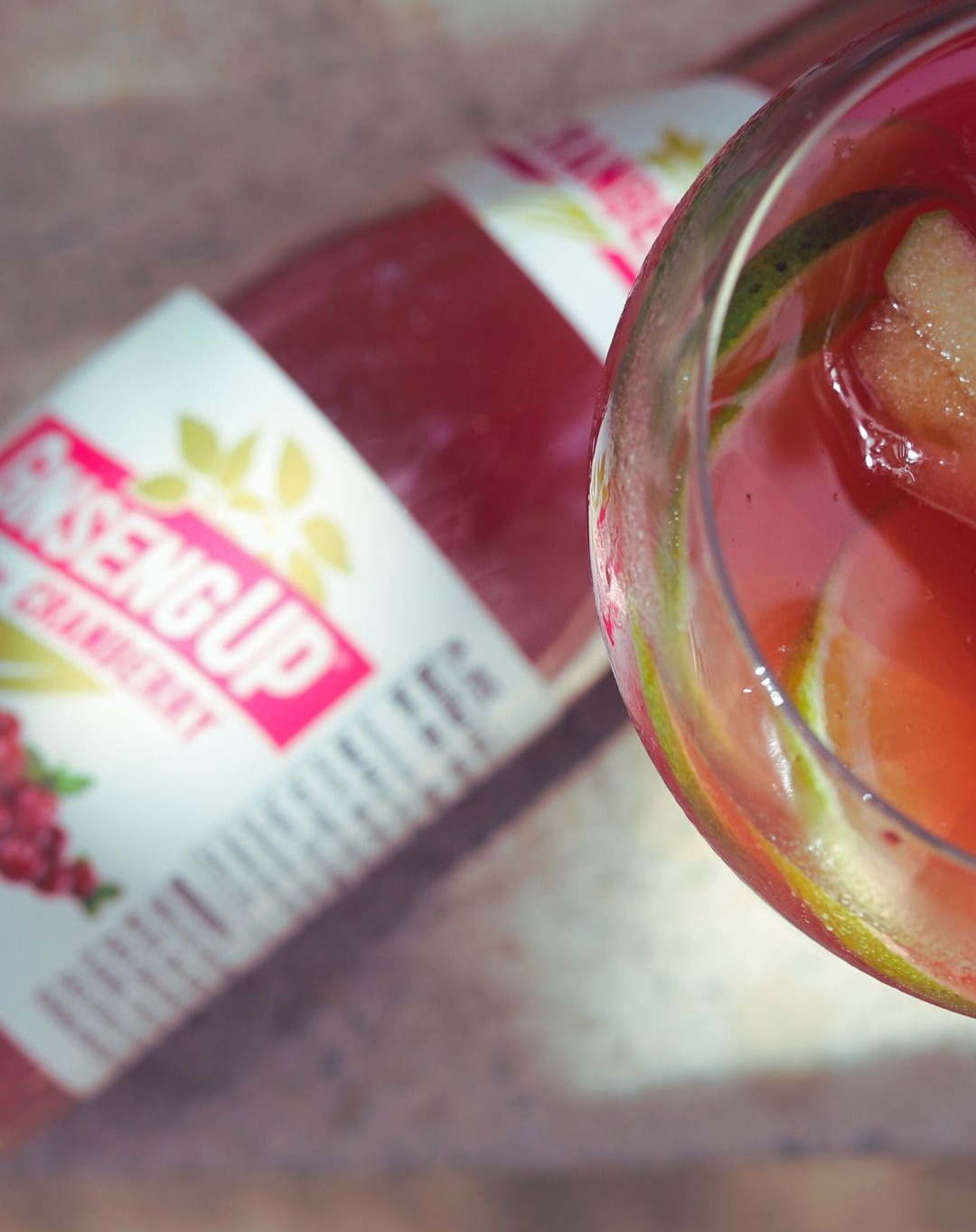 Relax and stay cool with Ginseng Up Cranberry this summer. #cranberry #ginseng #soda