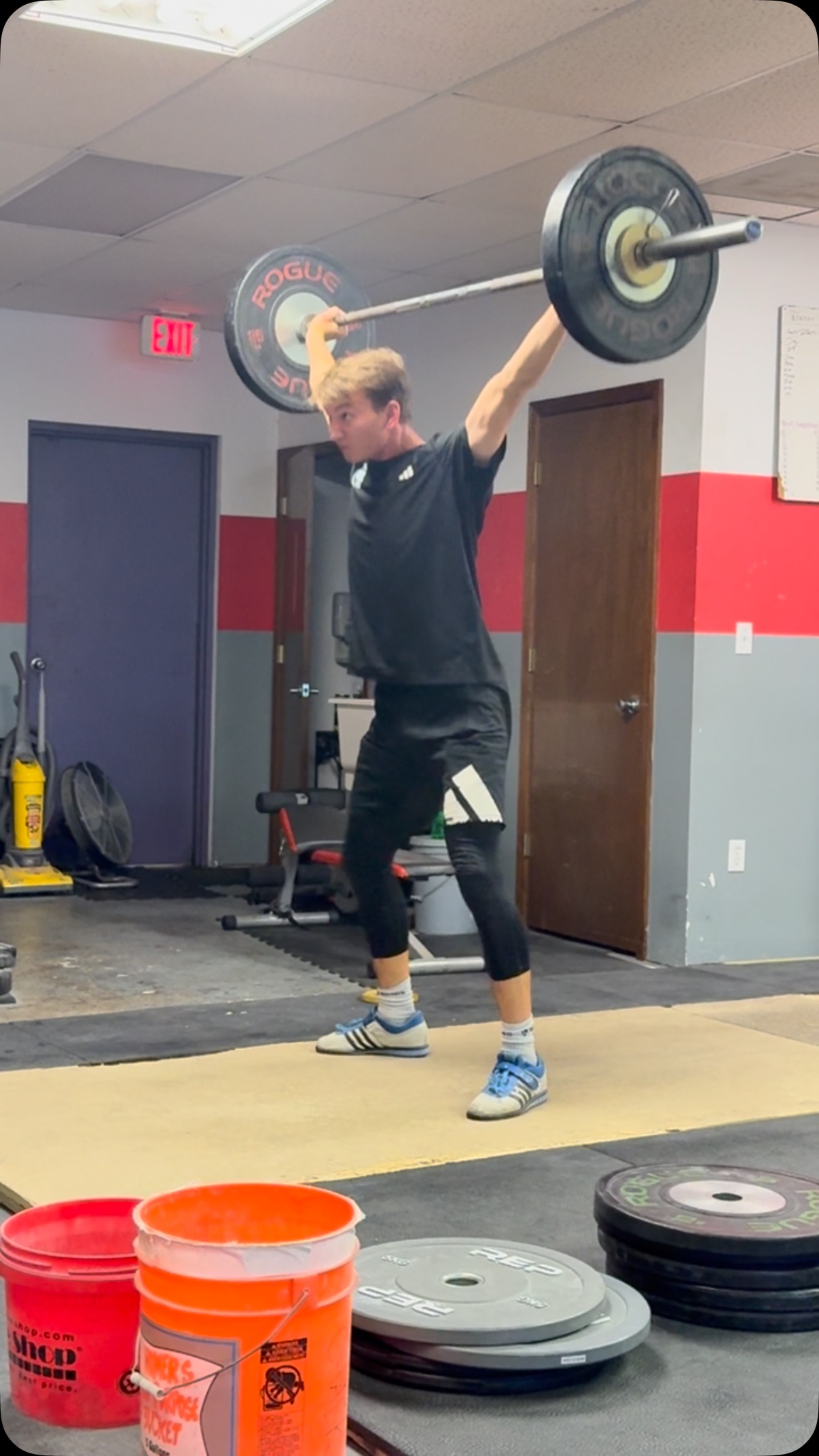 Awesome progress for Creed hitting 2 personal records at 71 and 73! When things click they click 💪.
Creed heads off to Franklin Pierce University on soccer scholarship in the Fall.
Awesome work Creed!
Persistence pays off!
Stronger Every Day!
.
.
.
.
.
#weightlifting #kansascity #usaweightlifting #olympiclifting #soccer #personalrecord #beastmode #progress #leessummit #scholarship #snatch