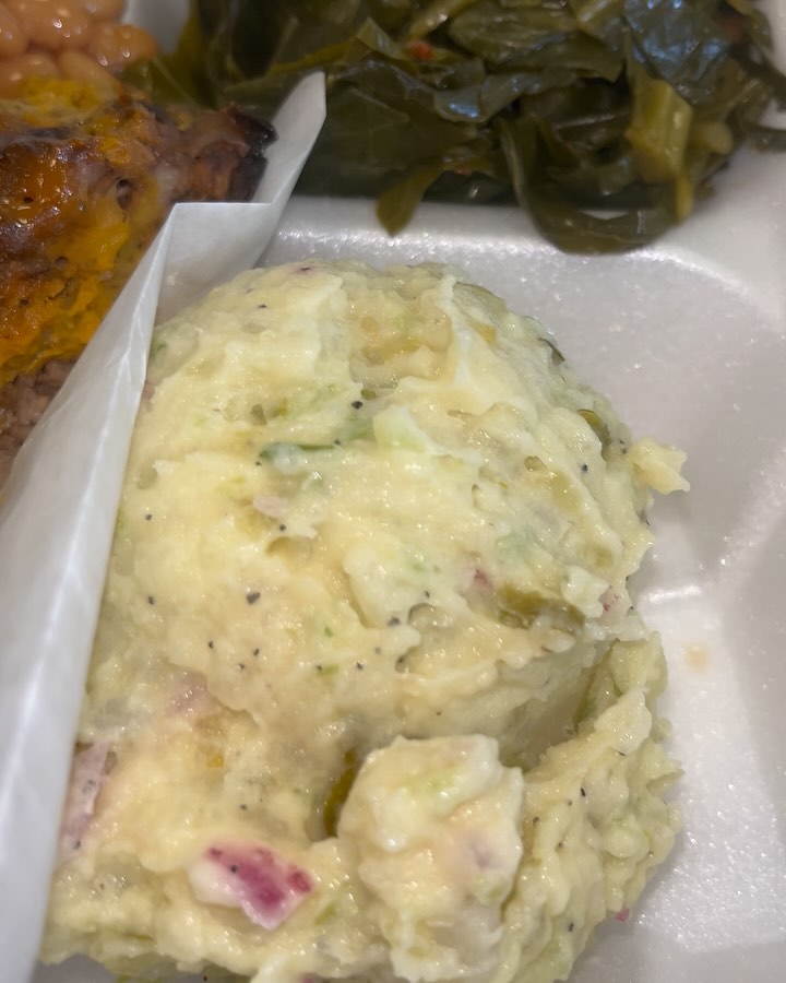 Pre-order this deliciousness for your Memorial Day cookout. Don’t worry about feeling left out with this platter of vegan barbecue.
Pre-order now and pick up on the 26th from 12:30 PM until 1:30 PM!!!
The platter comes with a barbecue rib, a bacon cheeseburger slider, a pulled barbecue slider with apple slaw and a chili hot dog. It also comes with collard greens, baked beans, and potato salad. Lots of food full of flavor.
Link in bio to order!!
#veganeatswithbri
#veganbarbeque
#vegancatering
#veganribs
#vegancookout
#memorialdaybbq
#rvapopup
#rvavegan
#glutenfree
#rvavegans