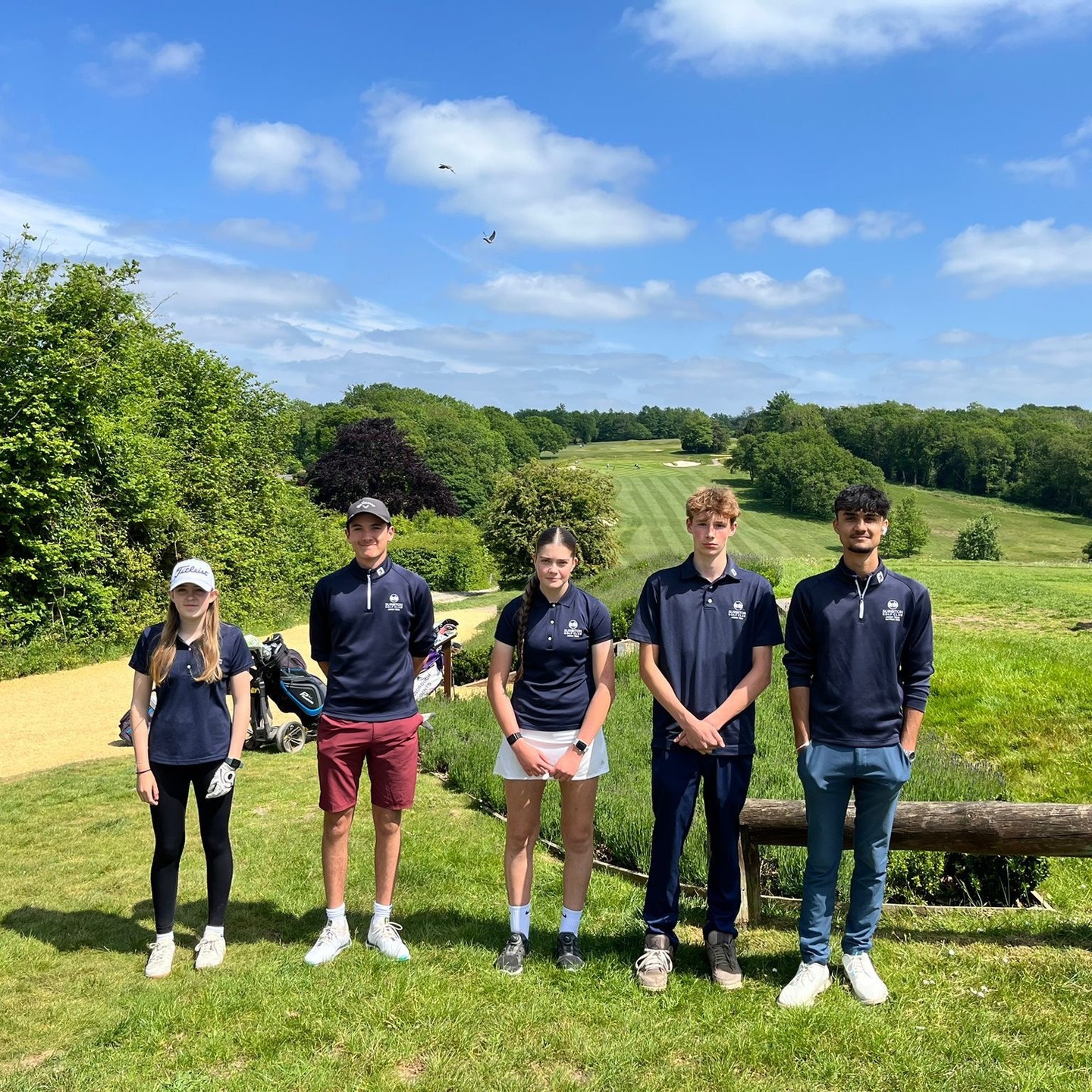 A busy weekend for our Junior Team with the first and second fixtures of the Guildford & District League for 2025. The first was away at Farnham and the match was halved 2.5 to 2.5 points. The second was also away at Guildford and Surbiton Juniors won 3 to 2. Congratulations to Tae-Yang, Alexander, Jack, Conall, Josh, Grace, Axel, Toni-Anne and Max on a great start to the 2025 league! #surreyjuniorgolf #guildfordanddistrictleague #surreygolf #juniorgolf #girlsgolf