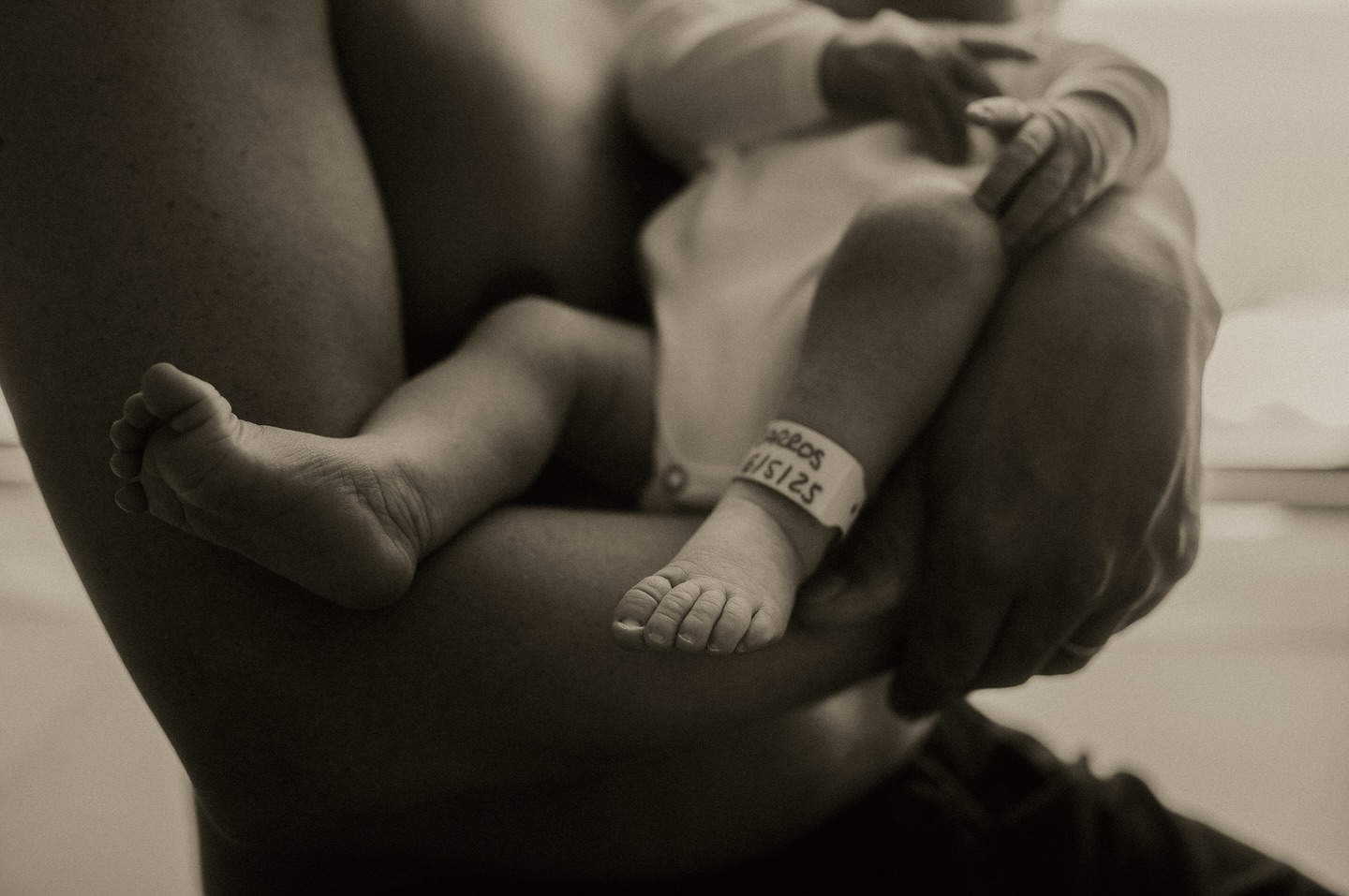 With the heart full of love, we are feeling so thankful and blessed to welcome our little Noah Ray into this world and he’s as perfect as they come!
Mama, Papa and baby are doing great!
Enjoying and savouring every moments of our ♥️ bubble of 3!