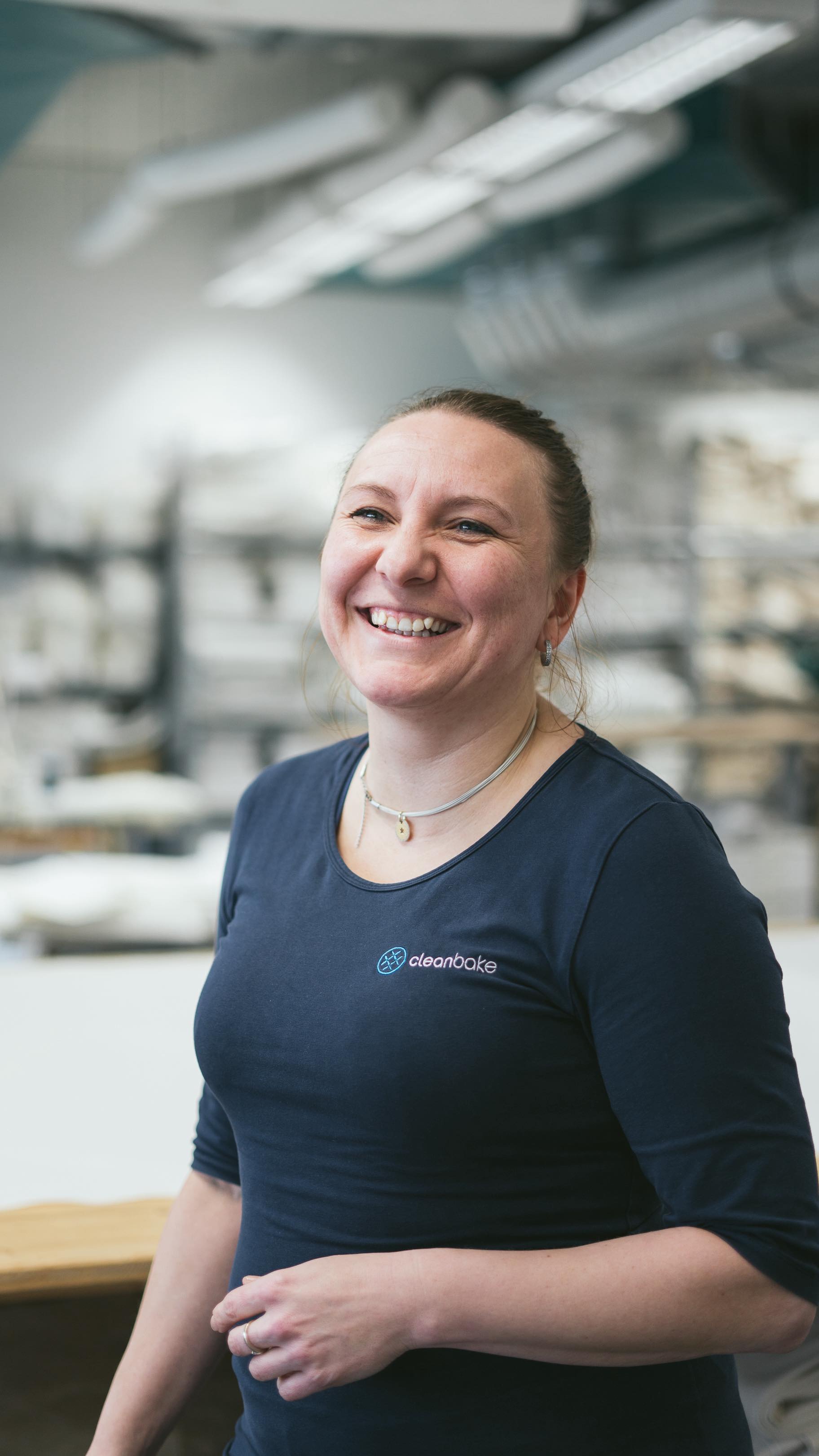 Du willst mehr über unsere Produkte erfahren? Olesia nimmt sich gerne Zeit für dich – persönlich am Telefon oder auch via Mail!
📞 +49 345 681 57 19-0
📧 sales@itt-textiles.com
@cleanbakeproofing - Ihr kompetenter Partner für alle Backprozesse sowie hochwertigen Bäckereibedarf und Bäckereitextilienprodukte!
Wir freuen uns auf eure Anfragen! 👋