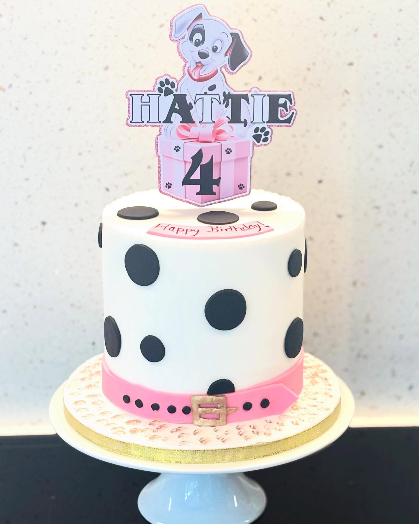 A gorgeous Dalmatian cake for Hattie ๐ค