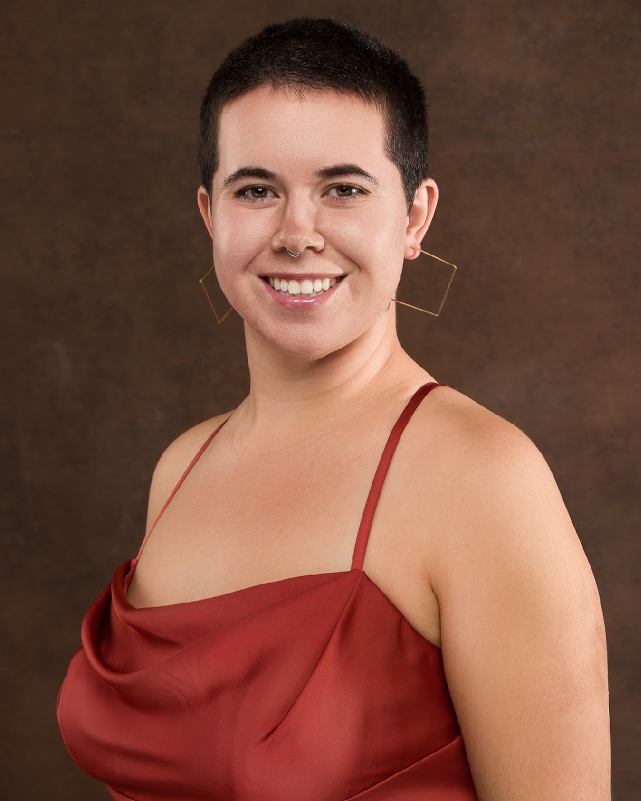 Meet Sophia:
Sophia is a Canadian lyric soprano based in the Okanagan Valley. Since completing her Bachelor of Music at the University of Victoria, Sophia has been active in performance, administrative, and tech roles within the Canadian musical theatre and classical music scene. Her recent performance credits include productions with Opera Kelowna, OACME, the Kelowna Actors Studio, Alexandra Babbel’s Studio, and AURA Chamber Choir. This last year, she has also accomplished training intensives with Opera NUOVA and Opera Kelowna. With her diverse background and passion for music, Sophia is poised to become a leading figure in Canadian classical music.