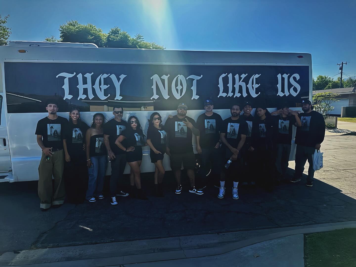 When your peep’s going to the Kendrick Lamar concert. The bus gets a make over.