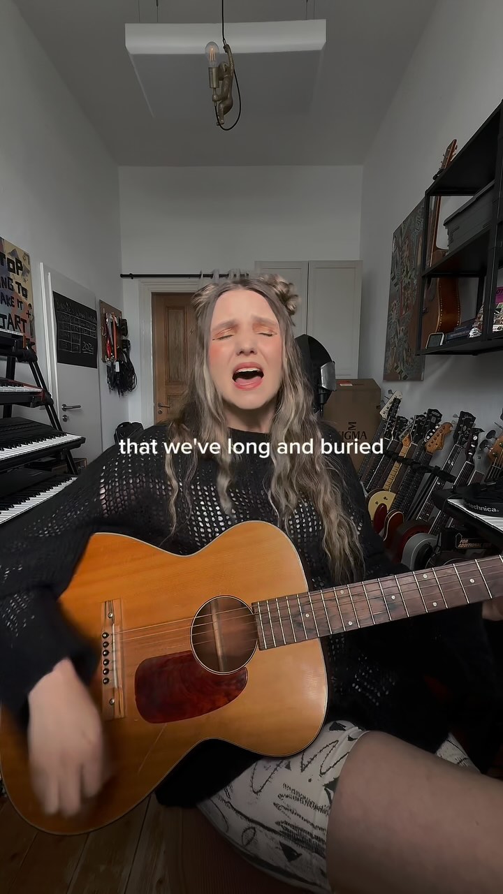 it’s a canon event for me ngl
#friendship #bestie #friendshipbreakup #heartache #folk #acousticversion #songwriter #newmusic #lyricstolife #lyricism #sadsong #indieartist