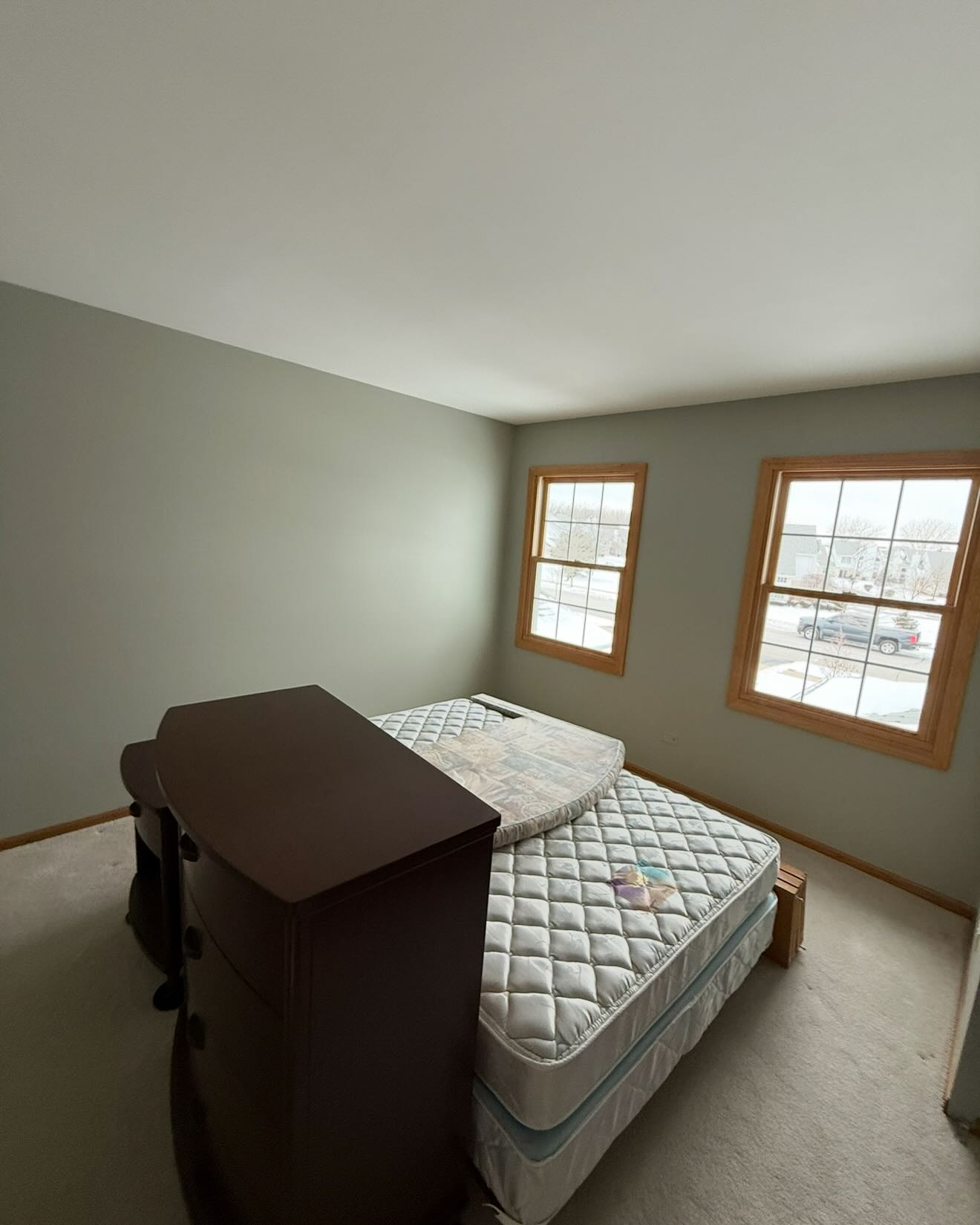 Quick project in Orland Park for a sweet client. Scope called for drywall repair, an accent wall, then several rooms to be repainted. Shoutout Danielle and @housetohomenwi who picked some great colors for this client. Used Sherwin Duration. #guardianpropainting