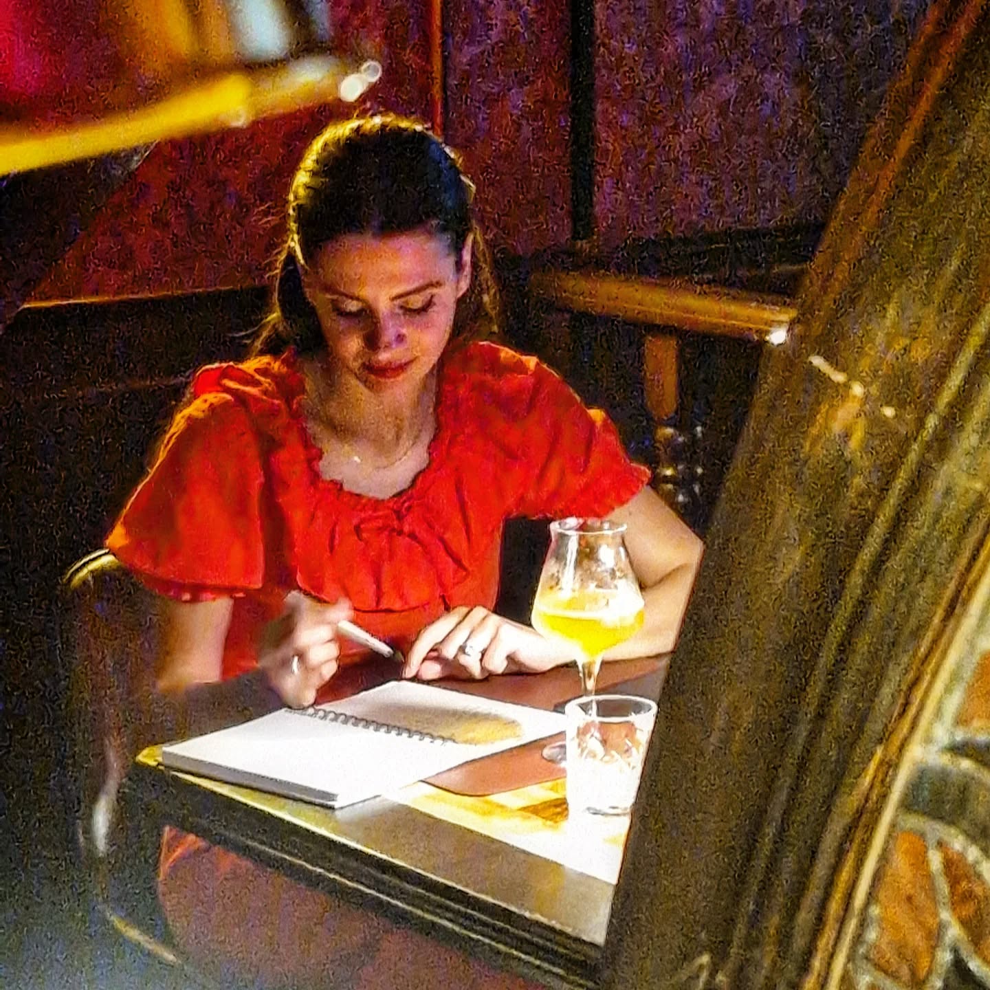 🍺🖊📖
#restaurant #dinnerout #relax #finefood #gourmetdinner #foodie #foodlovers #romanticdinner #diningexperience #cozyvibes #eveningchill #luxurydining #deliciousfood #dinnertime #foodstagram #relaxingevening #tastefulmoments #cheflife #foodporn #slowdining #elegantdining #restauranthopping #dinnerdate #foodheaven #relaxationmode