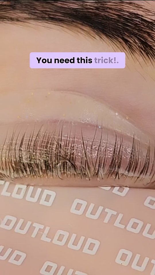 Rykker vipperne sig efter step 1?
Det er vigtigt, at de sidder helt perfekt, inden du påfører step 2 – for det er her, formen låses.
Med Perfect Glue Balm er det nemt, fordi den er blød, og du kan nemt rette i vipperne. 🩷
_____________
Lashes moving after step 1?
It’s important that they’re perfectly placed before applying step 2 – that’s when the shape gets locked in.
With Perfect Glue Balm, it’s easy – it’s soft and easy to adjust the lashes. ✔️
#LashLiftTips #PerfectGlueBalm #LashHack #LashLiftPro #LashArtists #LashLift #LashFix #StepByStepBeauty #LashLiftResults #GlueBalmMagic #LashLiftSupport