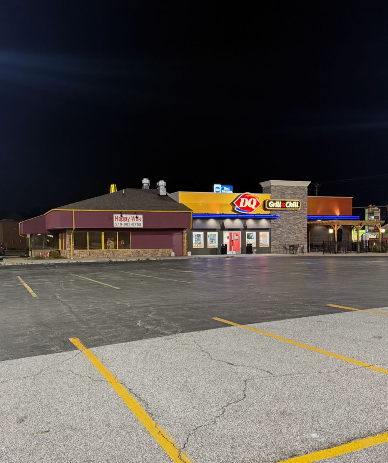 Awesome project in the Chesterton. Being a commercial painting team we get to serve strong business owners who are active in supporting the community. The owner of the DQ who owns the whole building has been a long-time supporter of Chesterton schools and wanted to help the Happy Wok be more differentiated so he went with Chesterton High School colors. Our team had to battle spraying in the wind, but did an amazing job executing. Give a look next time you’re driving by!! Went with Sherwin’s Latitude for the trim which worked well. #guardianpropainting