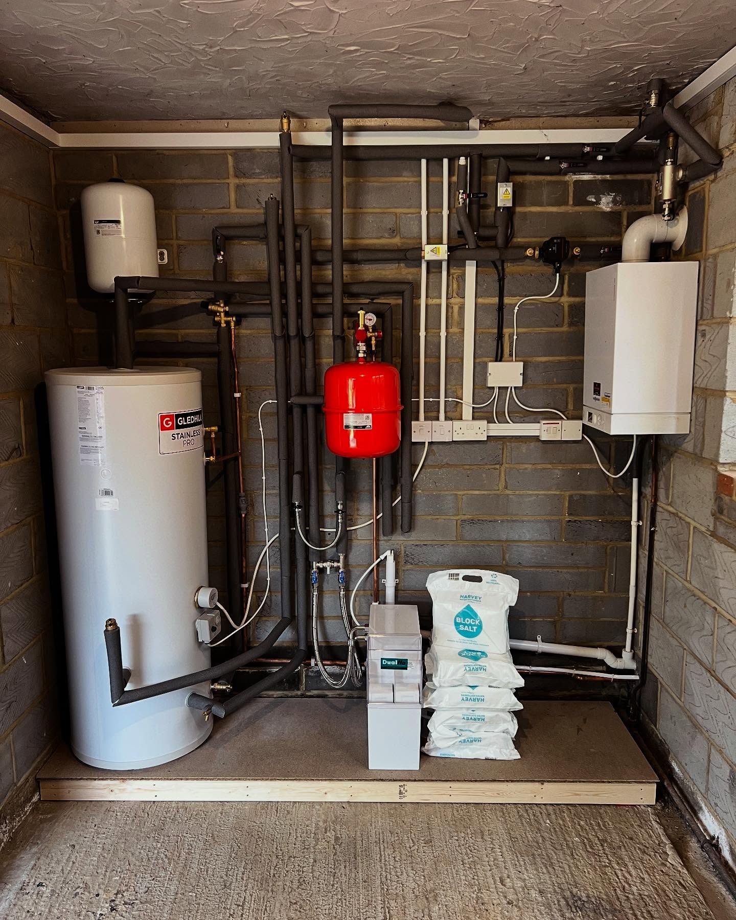 New plant room installed for a customer in their garage in #middletononsea. They had just moved into a house with low pressure hot and cold water supplies to their bathrooms. With bathroom refurbishments on the horizon it was decided to install a high pressure hot and cold water system ready for their lovely new showers and of course a water softener to keep everything protected from limescale damage. #plumber #heatingengineer #unventedcylinder #watersoftener