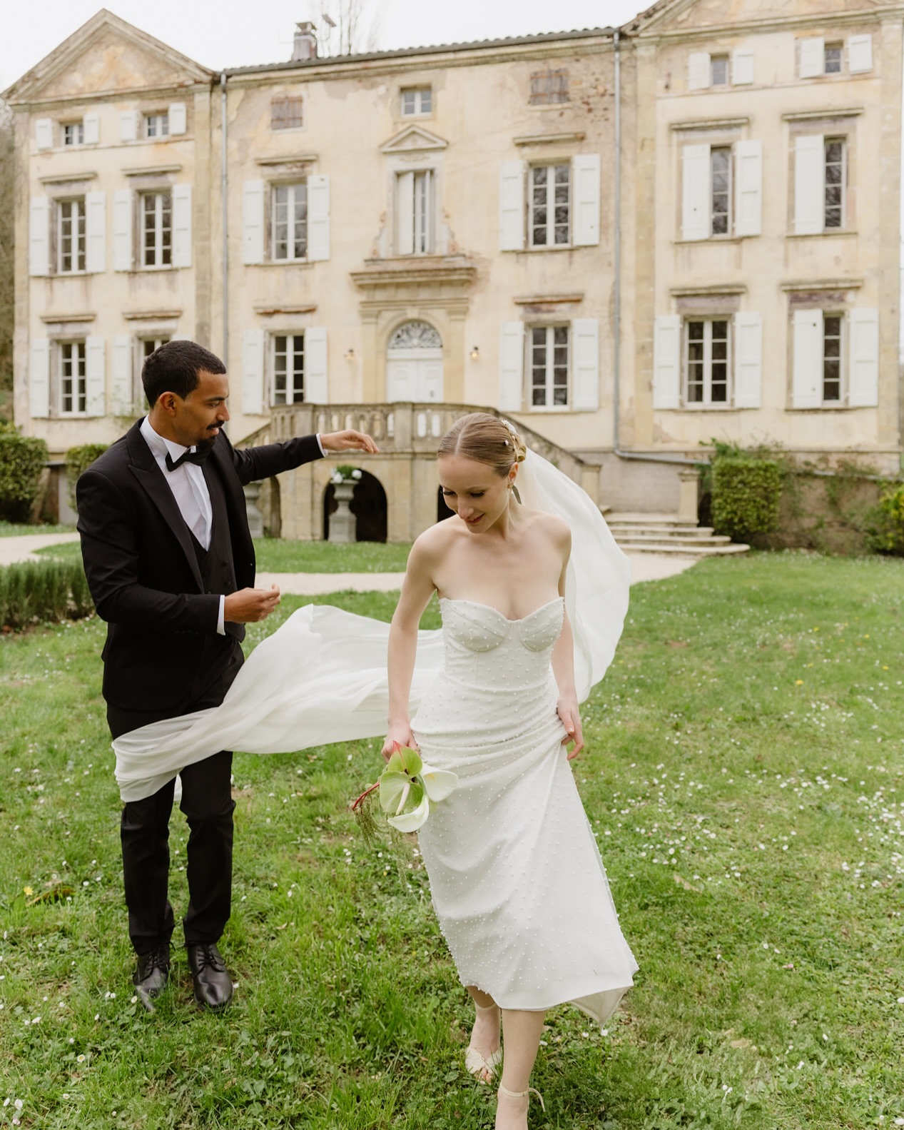 I’m finally sharing the images from this project that means so much to me… I hope it shines as brightly as the wonderful souls who brought it to life 🤍
All the credit goes to this fabulous crew
Planner @sun_day_wedding
Venue @emmene_moi_au_chateau
Photographer @linabernard_photographe
Videographer @margauxvouters
Content Creator @sparkly.contentcreator
Decoration @cocotteetcoquette
Floral design @nebuleusefleurie
MUAH @sarah_fekir
Stationery @zepartybox
Dress @celinemenard.fr
Suit @unjouruncostume
Rings @bijouterie_mohedano
Earrings & Hair Pins @sarah_fekir
Furniture rental @options_toulouse
Lovers @colinederen @guinnsoo
#weddinginfrance #frenchwedding #bridetobe #weddingcastle #weddingbordeaux #frenchweddingstyle