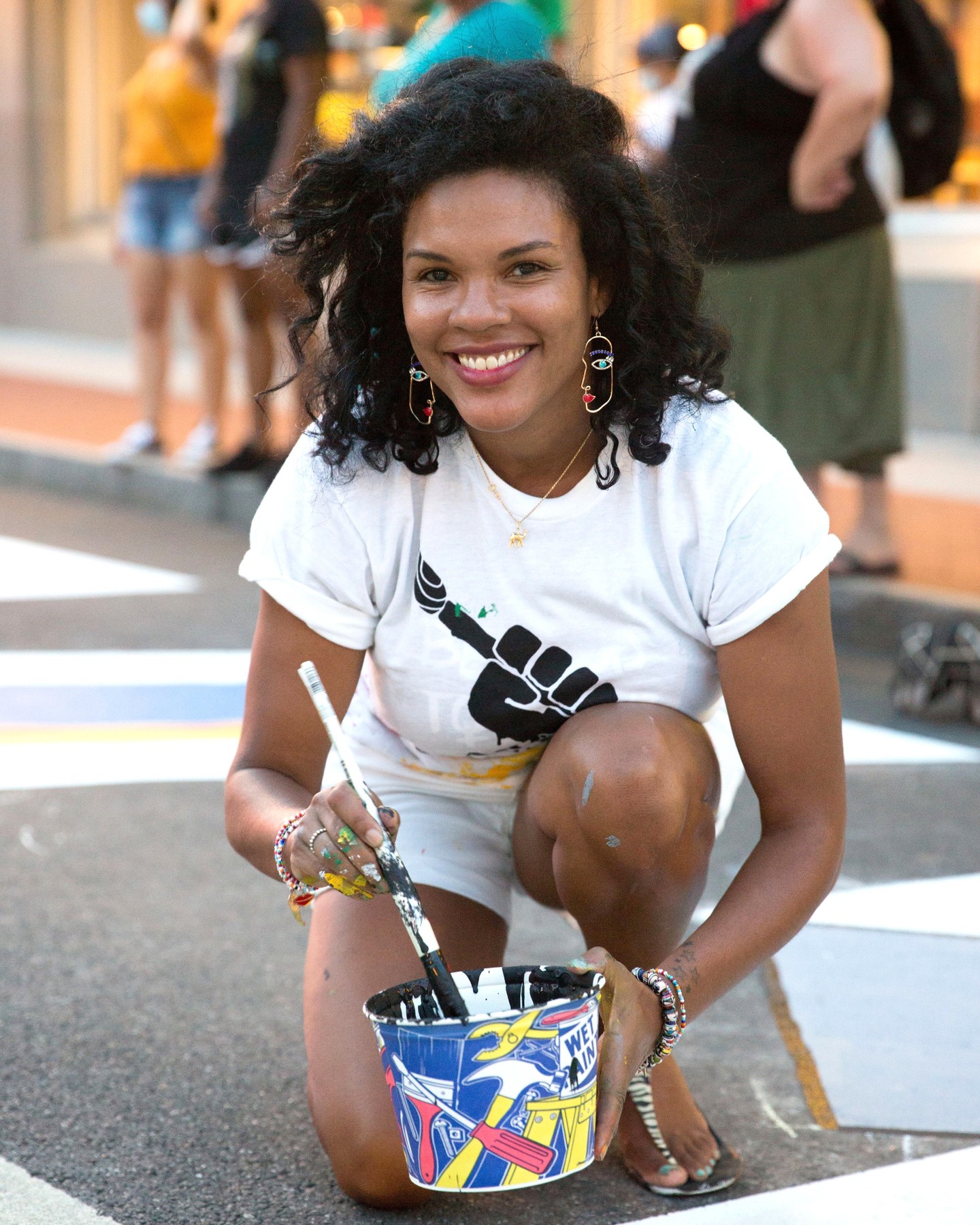 🎨✨ We’re thrilled to spotlight Lauren Clayton, a talented artist, muralist, and the founder of Studio 162, for our 2025 Juneteenth celebration! Based in Stamford, CT, Lauren’s work explores themes of identity, community, and impact through bold colors and intricate designs. Her art has graced exhibitions from the Tri-state to Miami during Art Week.
As a passionate mentor and community advocate, Lauren uses her creative business to support nonprofits and emerging artists. Join us as we celebrate her inspiring contributions to both the art world and her community. 🙌 @studio162design
#HeartsOfFreedom2025 #Juneteenth2025 #ArtForChange #LaurenClayton #STAR-CT #SupportLocalArtists #StandThogetherAgainstRacism