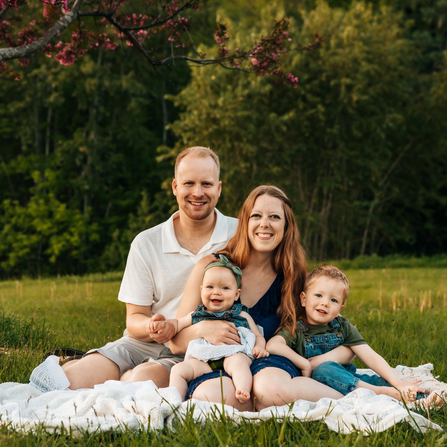 Now booking Spring Family Minis!!
https://book.usesession.com/s/D2eY6LsjGE
