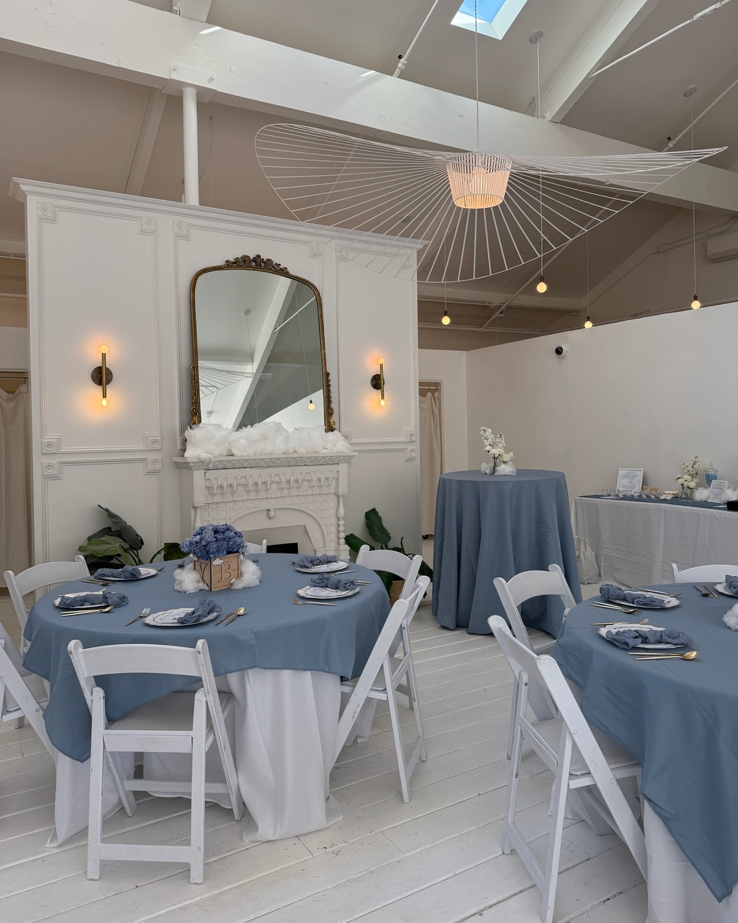 Transforming empty spaces is the best. @loft77byvdv is the cutest loft for rent with the most beautiful natural lighting ✨