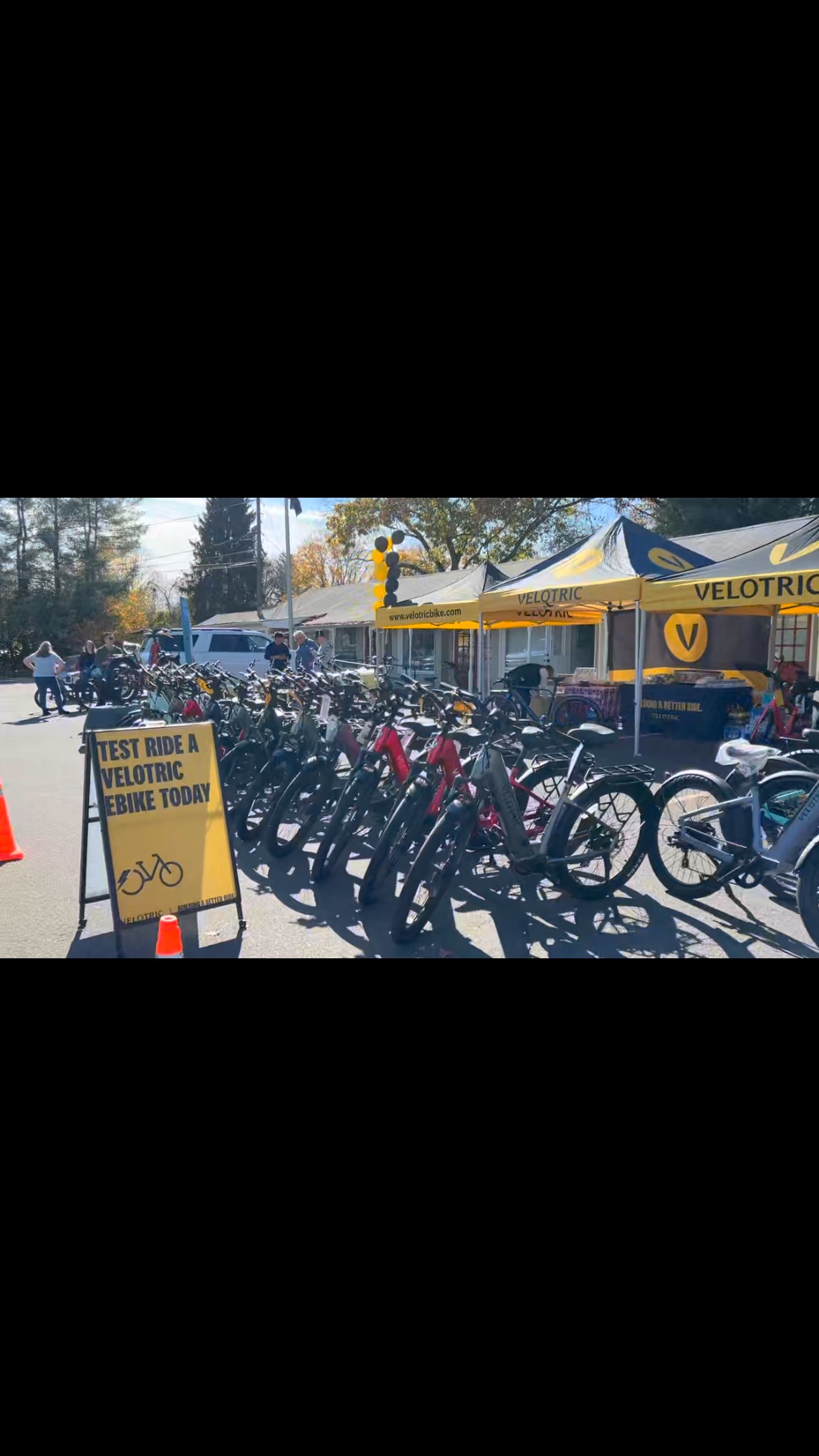 Throwing it back to our Velotric Demo Day at Voltage Bikes Washington Crossing! The shop was packed, the weather was perfect, and riders got to experience what these bikes are all about. Thanks to everyone who came out and made it such a great day.
#Throwback #VelotricDemoDay #VoltageBikes #WashingtonCrossing #EBikeLife #BikeCommunity #RideTogether #LocalBikeShopVibes