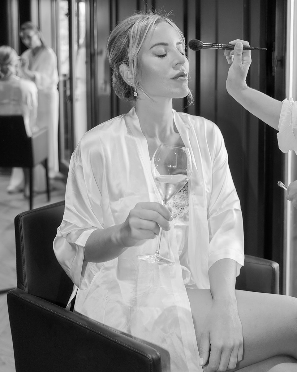 Beautiful Caterina 🤍
@noviaweddings
@villamargheritalongiano
@magnoliaristorante
@mirtilla_laboratorio_floreale
@martamizzottimakeuphairstyling
#noviaweddings #beautifulbride #bridesmakeup #weddinginitaly #italyweddings #italyweddingplanner #bridetobe2026 #getmarriedinitaly #italianweddingvenue