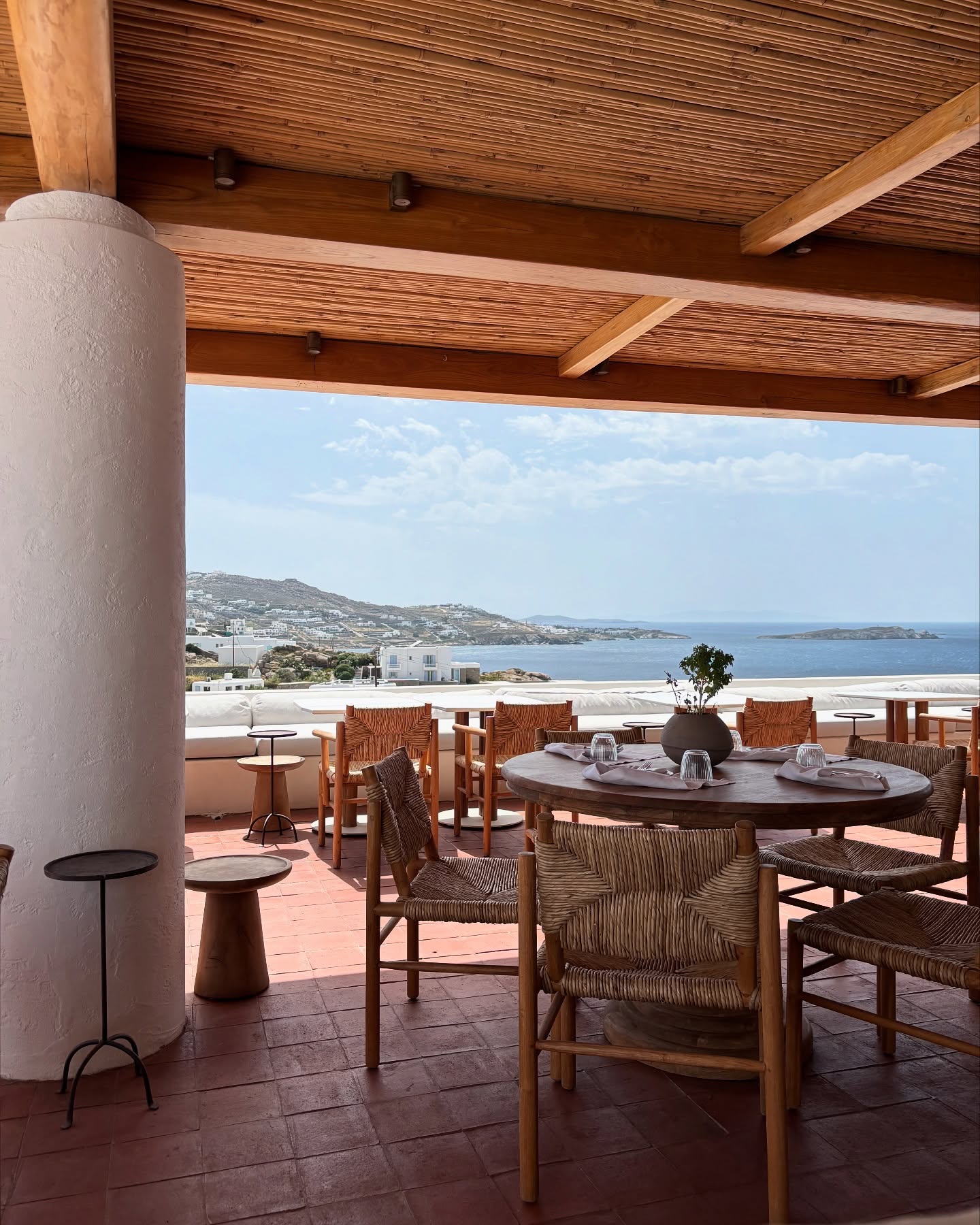 1. Cute terrace from our hotel 🤍
2. Last walk in the city
3. Details from the reception, this hotel has the prettiest decoration!
4. Sunset 🌅
5. Last tan session/swim before going ☀️
6. Eating with a view 🌊
7. Crystal clear water 💧
8. Self care moment in the best environment 💆🏼♀️
9. Evening walk
10. Giving a little Santorini vibe
11. Little Venice
12. The windmills 🩵
13. Having a walk in the city🚶🏼♀️
14. Tasting some goed local food and wine 😋
15. Other beautiful details from the hotel ✨
16. Daily breakfast: kagianas🍴
17. Jacuzzi in the evening 🫧