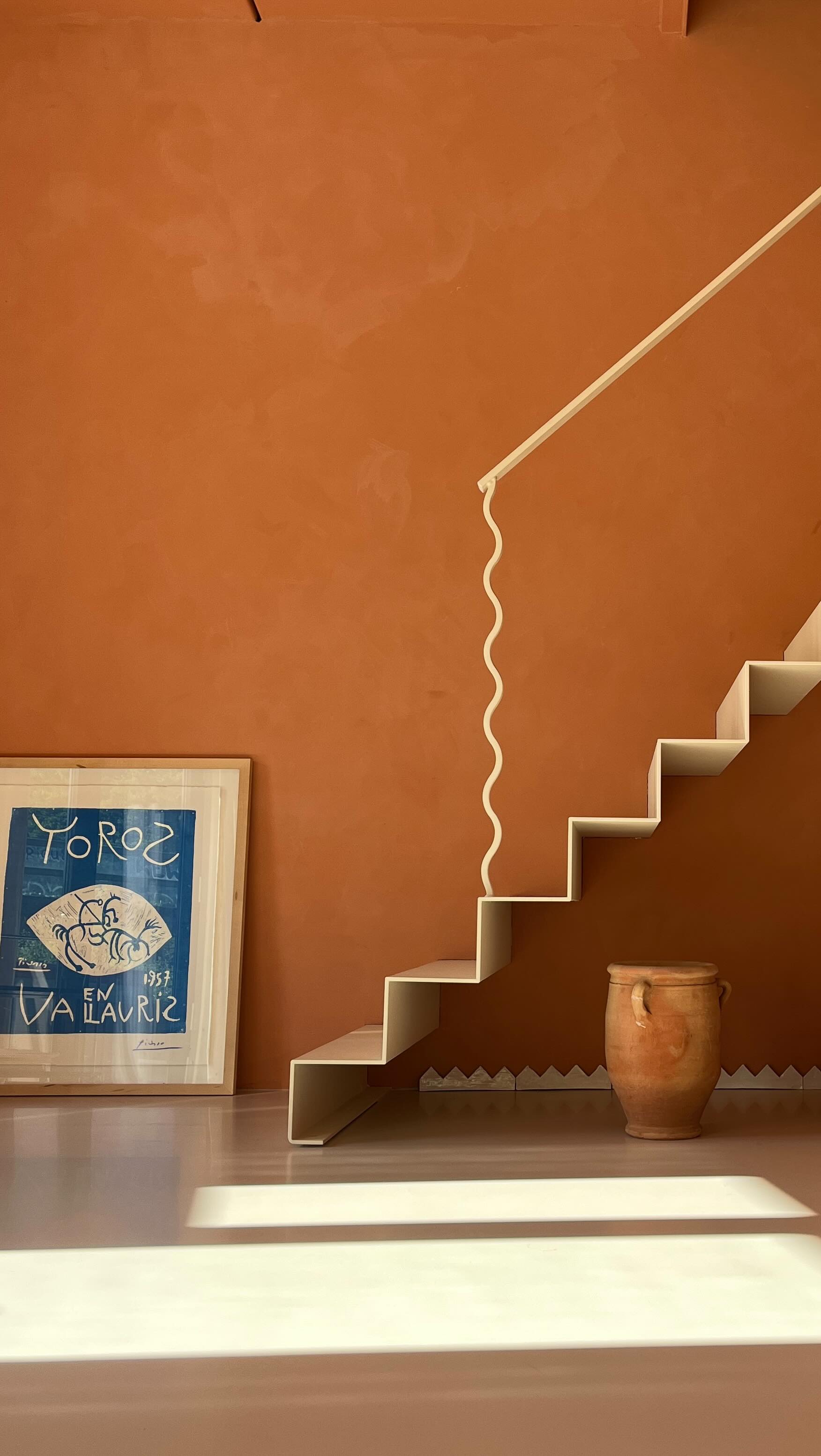 Lovely days with @studioanoukb, waar we de studio een prachtige restyle hebben gegeven. Met de mooie warme kleur Los Angeles van @wearewowmakers in combinatie met een mix van materialen, waan je je aan de Cote d’Azur.
#restyle #daglichtstudio #color #fotostudio #photostudio #daglichtstudio #daylightstudio #haarlem #fotografie #photography #shootlocatie #shootlocation #photospace #haarlemvenue #amsterdamvenue #rentallocation #verhuurruimte #côtedazur #styling #interior