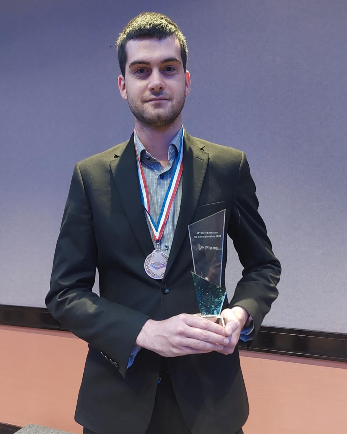 Lukáš Podpěra, 7d, won 6th place for the Czech Republic at this year’s World Go Championship, becoming the highest-placed European. 🏆✨
Congratulations on a great performance in a tough competition and thank you for representing the country. 🔥🇨🇿
Thank you for organization @vancouver_go_academy 🥹
#worldgochampionship #vancouver