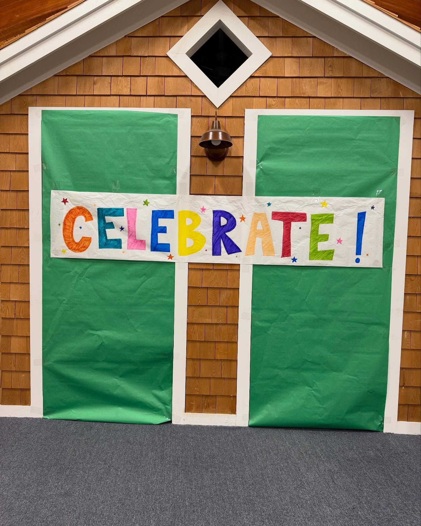It was a beautiful day to celebrate our Fours! 💚 Families joined us in our Common Area as we presented each child with a keepsake box of work and memories from the year. The contents of the box were carefully and lovingly curated we by the teachers and the outsides proudly decorated by the children. #TheLearningCommunity
#EarlyChildhoodEducation
#Preschool
#FairfieldCountyCT
#WestportCT
#PlayIsLearning
#PlayIsChildrensWork
#EmergentCurriculum
#HandsOnLearning
#ProjectApproach
#SocialEmotionalLearning
#PreschoolArt
#DramaticPlay
#CommunityBuilding