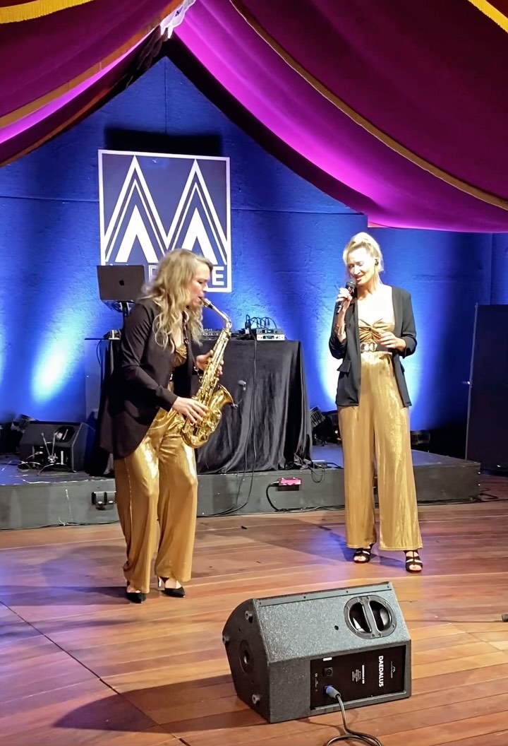 When it comes to the final song of the evening….
.
www.sugarskymusic.com