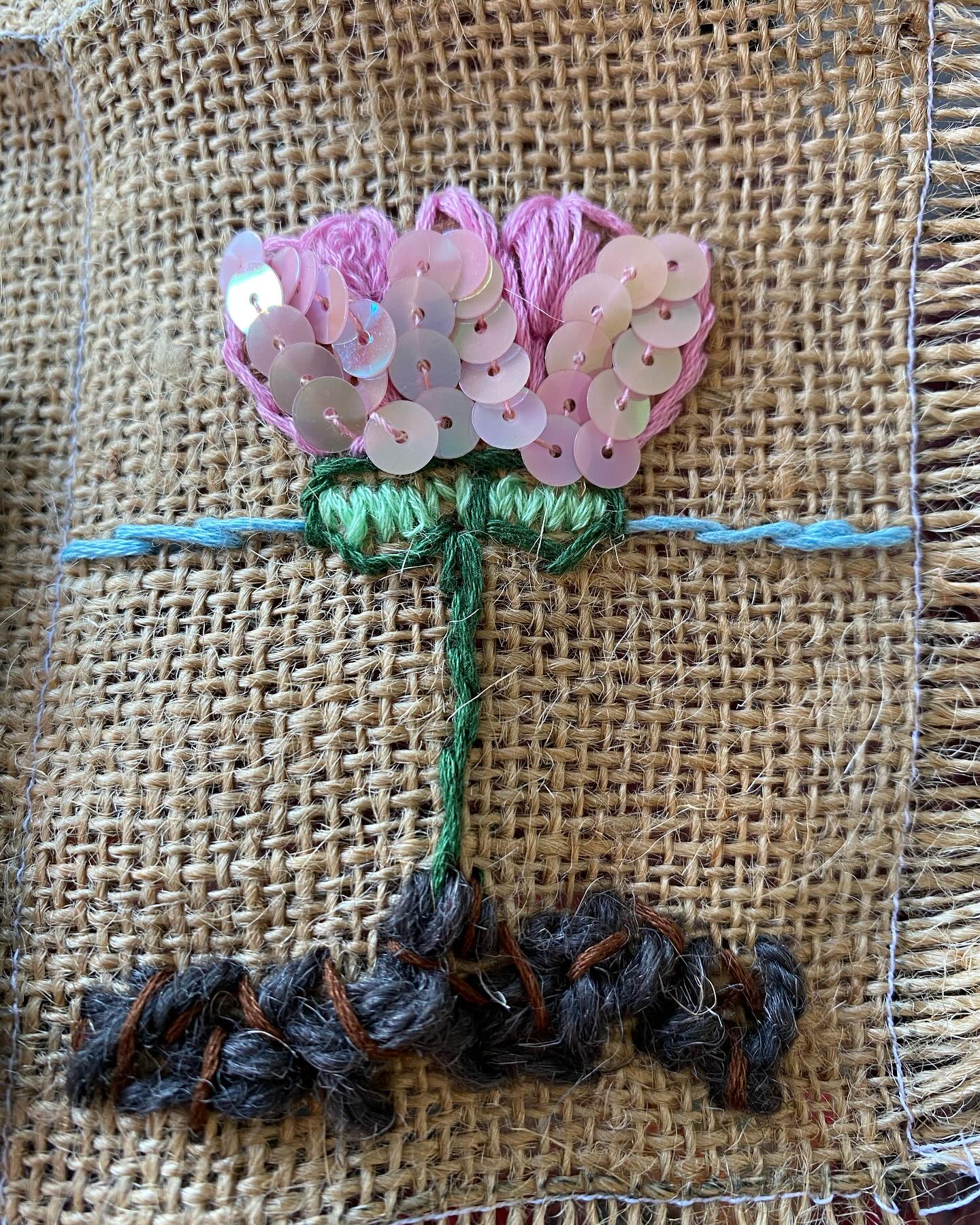 #stitchjournal for Pain Explained course this week is the “no mud no lotus” reminder that in the mud we can nurture lotus flowers. The journal process reflected this as well as I first struggled with thread that kept towing itself in knots, and then had just the right amount of pink sequins to add some sparkle😊 #painexplained #nomudnolotus #mindfulstitching #dailypractice #arttherapy