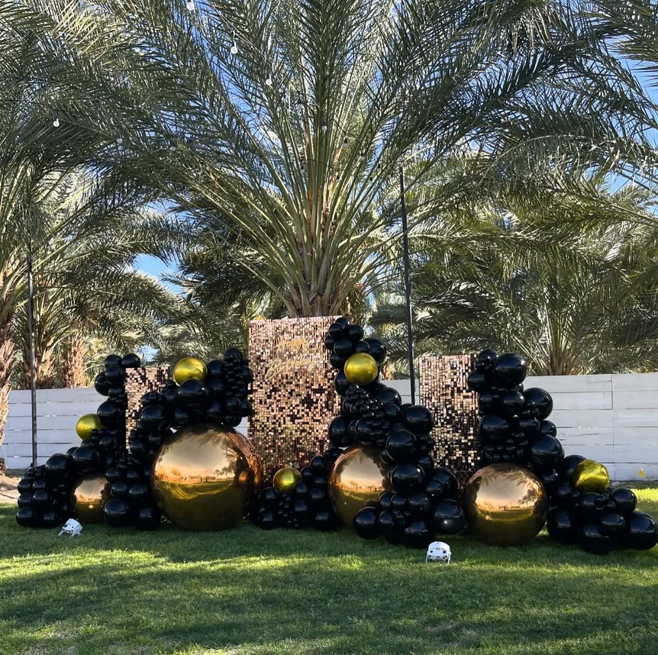 Where unforgettable moments meet stunning backdrops!
🎈@monica_stella_creates