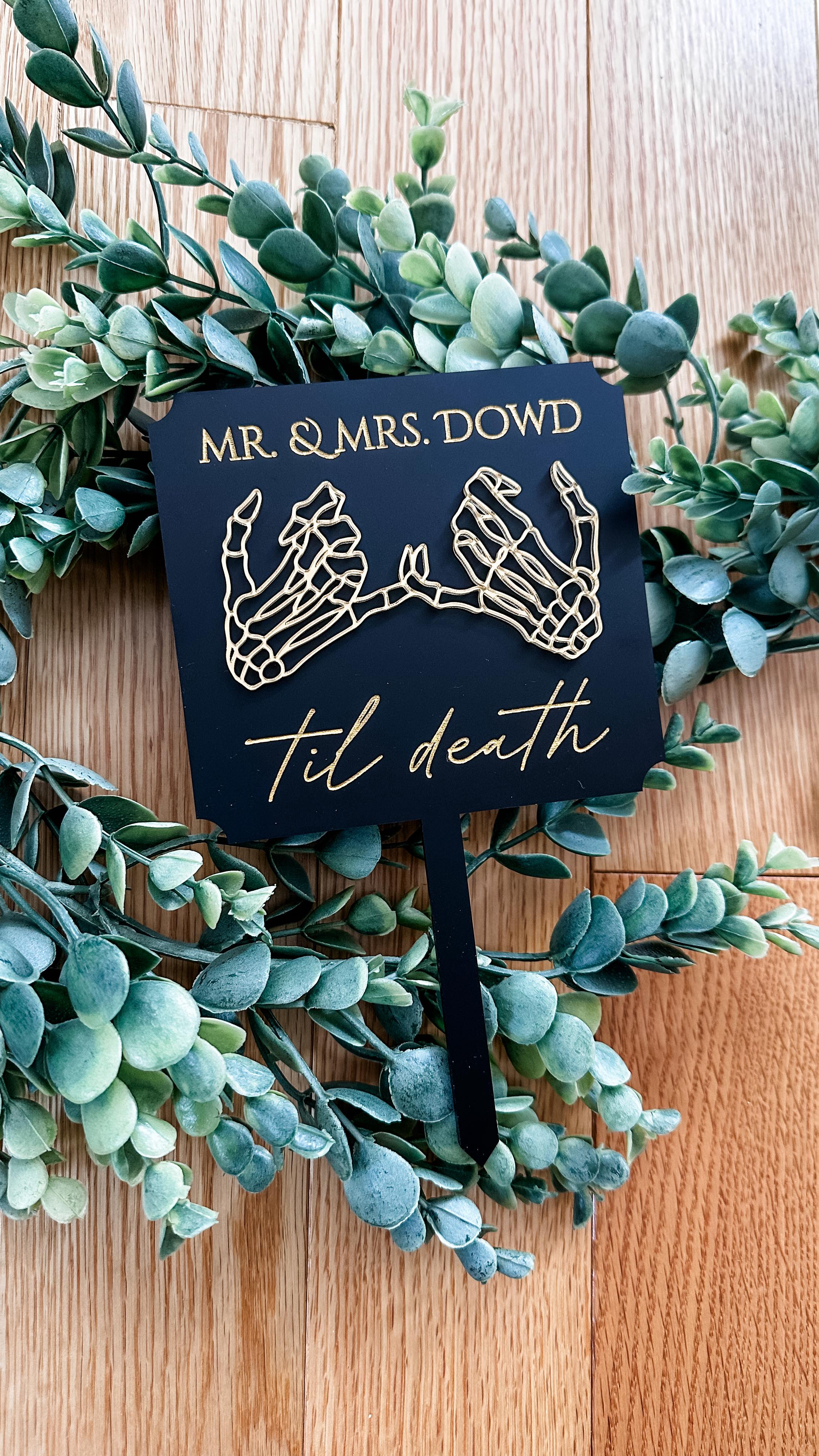 If you want a traditional topper for your wedding cake, get it. But if you want something a little more edgy, get this topper from my shop instead.🤘
✨DETAILS: matte black acrylic with engraved text painted gold and 3D skeleton hands in gold mirror acrylic. Engraved and cut on my @thunderlaserusa
#wedding #weddingcake #weddingsigns #weddingdecor #weddinginspiration #weddingcaketopper #eventdecor #acrylic #signage #thundernova #tildeath #lasercutting #laserengraving #designhousebybrittany