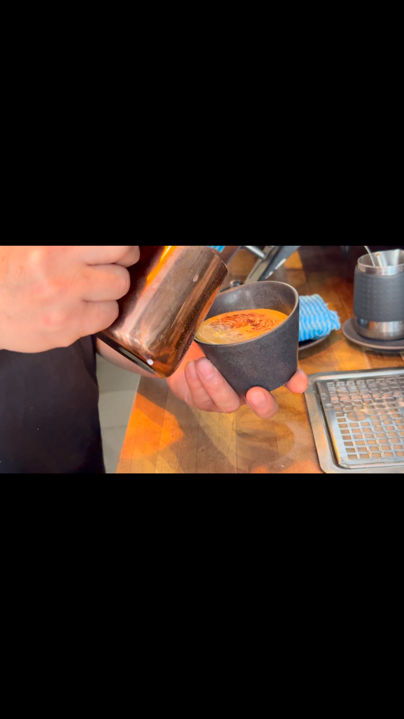 #goodmornıng #awak #coffeetime #coffeelovers #barista #dailynews #brunch #foodies #sunshineyday #edinburgh #scotland #homemade #food #allday #papiiedinburgh #musiccity #artcity #enjoylife @papii_cafe_edinburgh