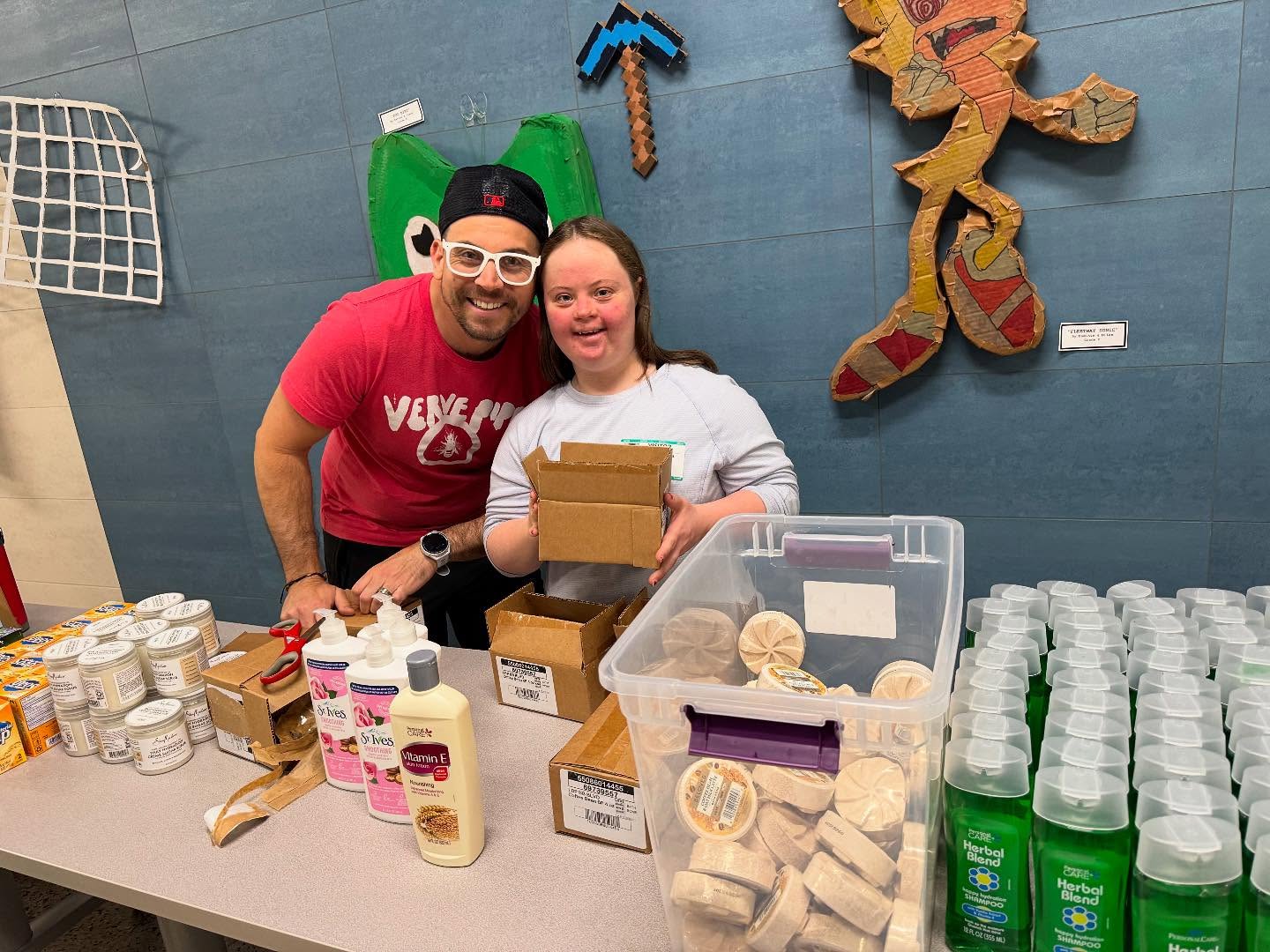 The Potsdam Snack Pack Program held their first Spring Cleaning event today at @potsdamcsd AAK Middle School. Thousands of hygiene and bathroom products were handed out to kids in 5th-8th grade. Shout out to @foodbankofcny for helping to supply many of these products, the students were so kind and thankful throughout the entire event.
#springcleaning #hygiene #donate #teens #tweens #snackpack #backpack #middleschool