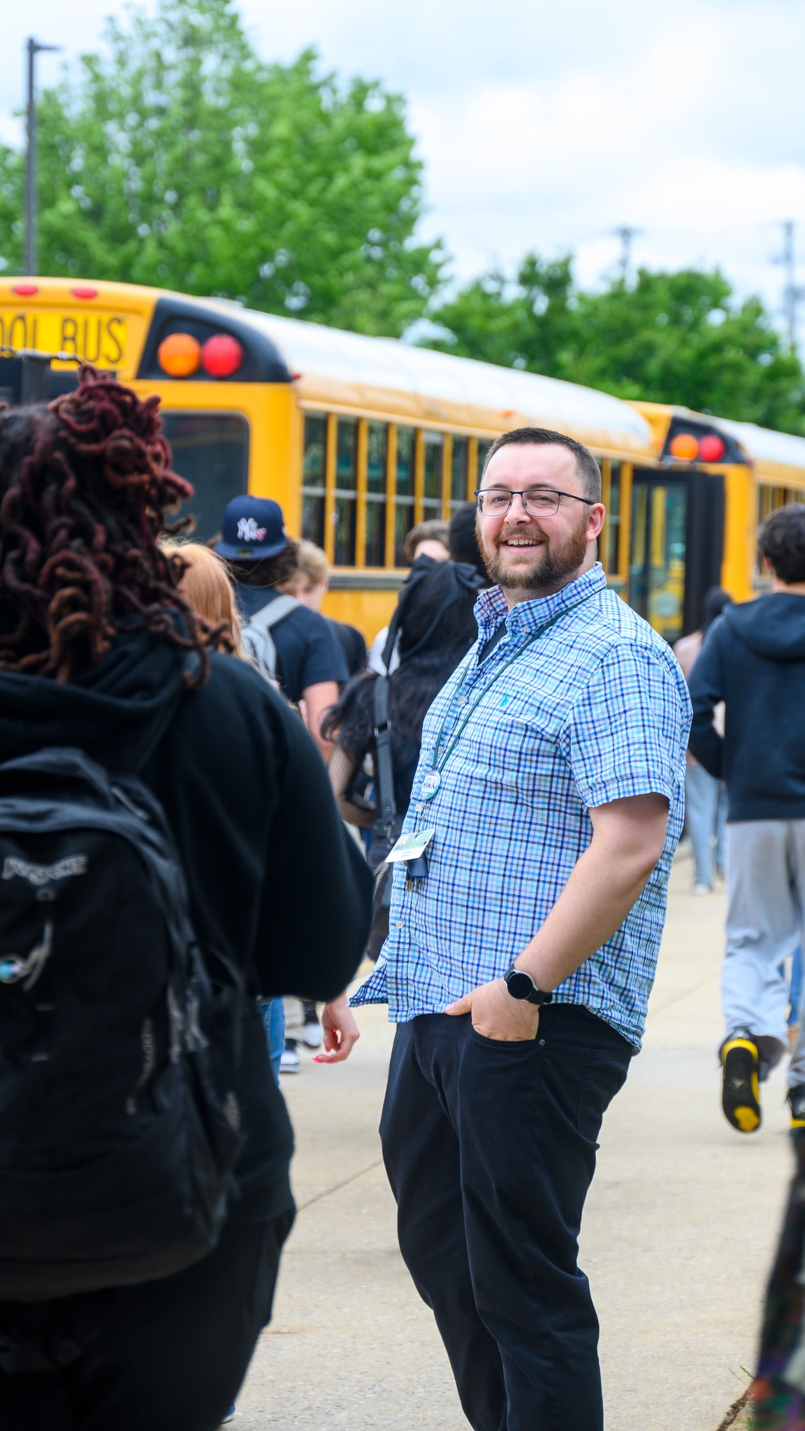 Today was the last day of school for Grades 9-11, which meant it was time for another annual tradition! Staff members lined the sidewalk and waved to students as the buses pulled away for the final time.
This simple but meaningful event is always much more than a goodbye. Rather, it allows teachers to give students an uplifting start to summer and say, "Thank you for a great school year." #YorkTechProud
