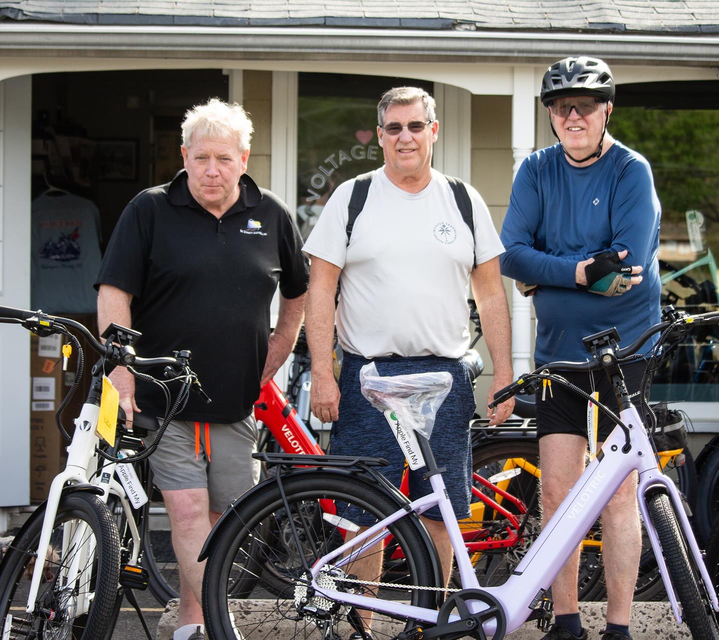 Just the boys and the bikes. Chris and a couple of our favorite riders hanging out at the shop—good times, good people, great rides.
#VoltageBikes #WashingtonCrossing #TheBoys #BikeLife #EBikeCrew #ShopVibes #RideLocal #Velotric #VelotricBikes #VelotricEBike #RideVelotric #EBike #ElectricBike #EBikeLife #RideElectric #EBikeAdventure #SustainableTransport #EcoFriendlyRide #BikePA #VoltageBikes #WashingtonCrossing #LocalBikeShop #ExplorePA #DelawareCanalTrail #TestRideDay #BikeCommunity #RideLocal